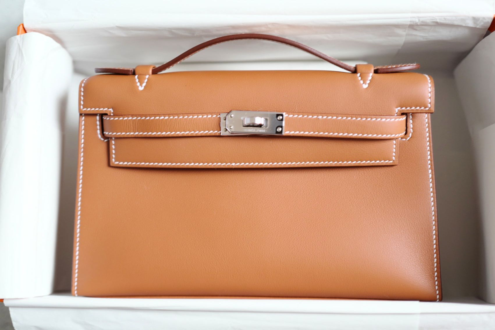 Hermès Kelly Pochette Gold Swift Leather Palladium Hardware K Stamp