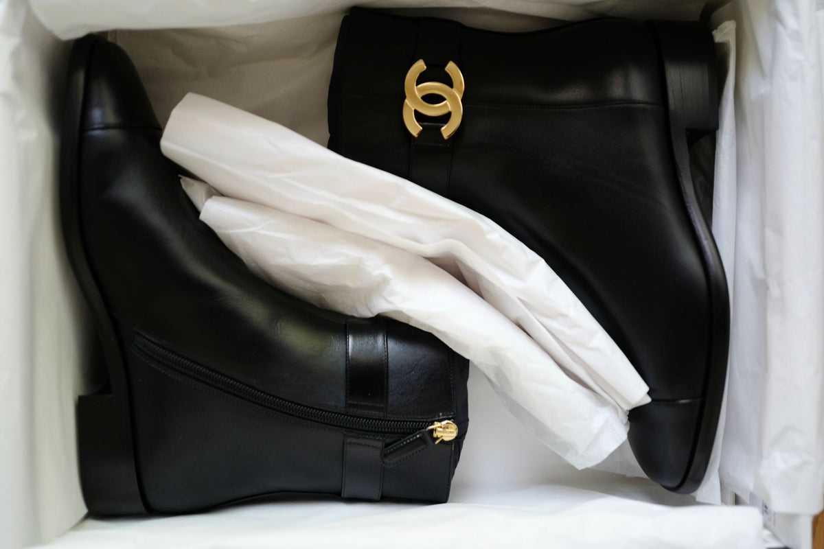 BNIB Chanel 26K Short Boots Black Calfskin Leather Size 38