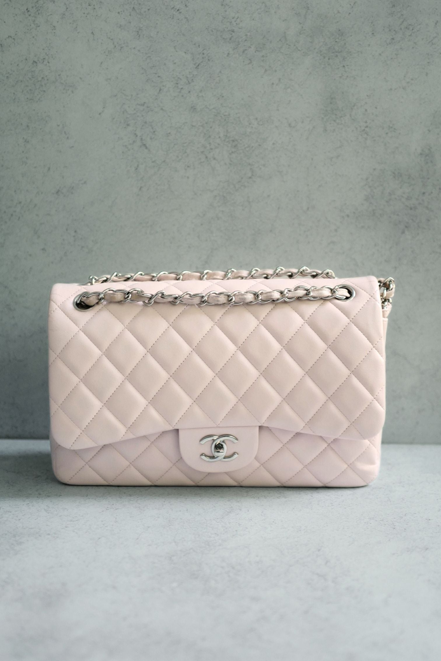 Preowned Chanel Jumbo Classic Flap in Baby Pink Rose Clair Lambskin #13