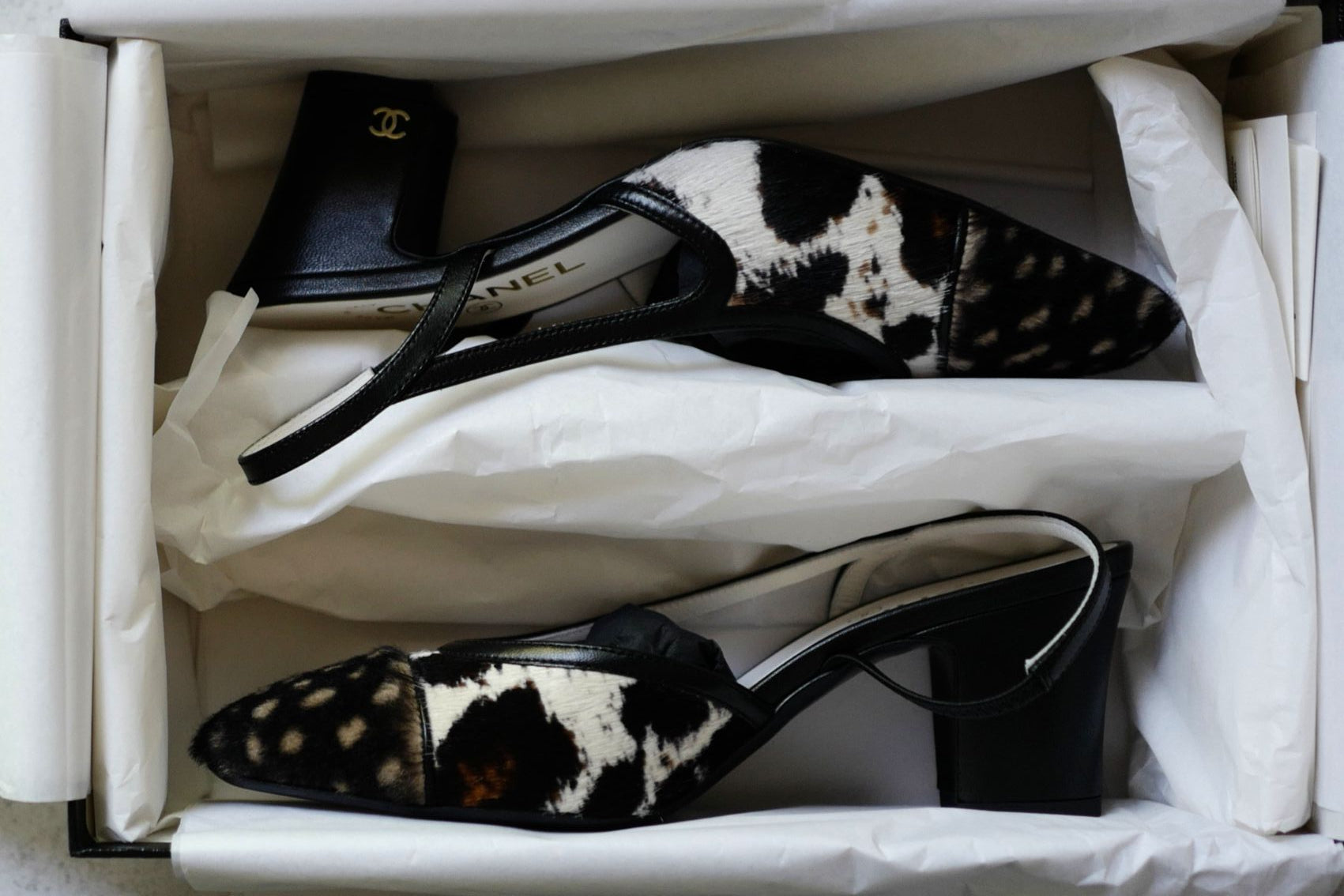 Chanel 26S Slingbacks Matthieu Blazy's White/Brown/Black Calfskin Size 38