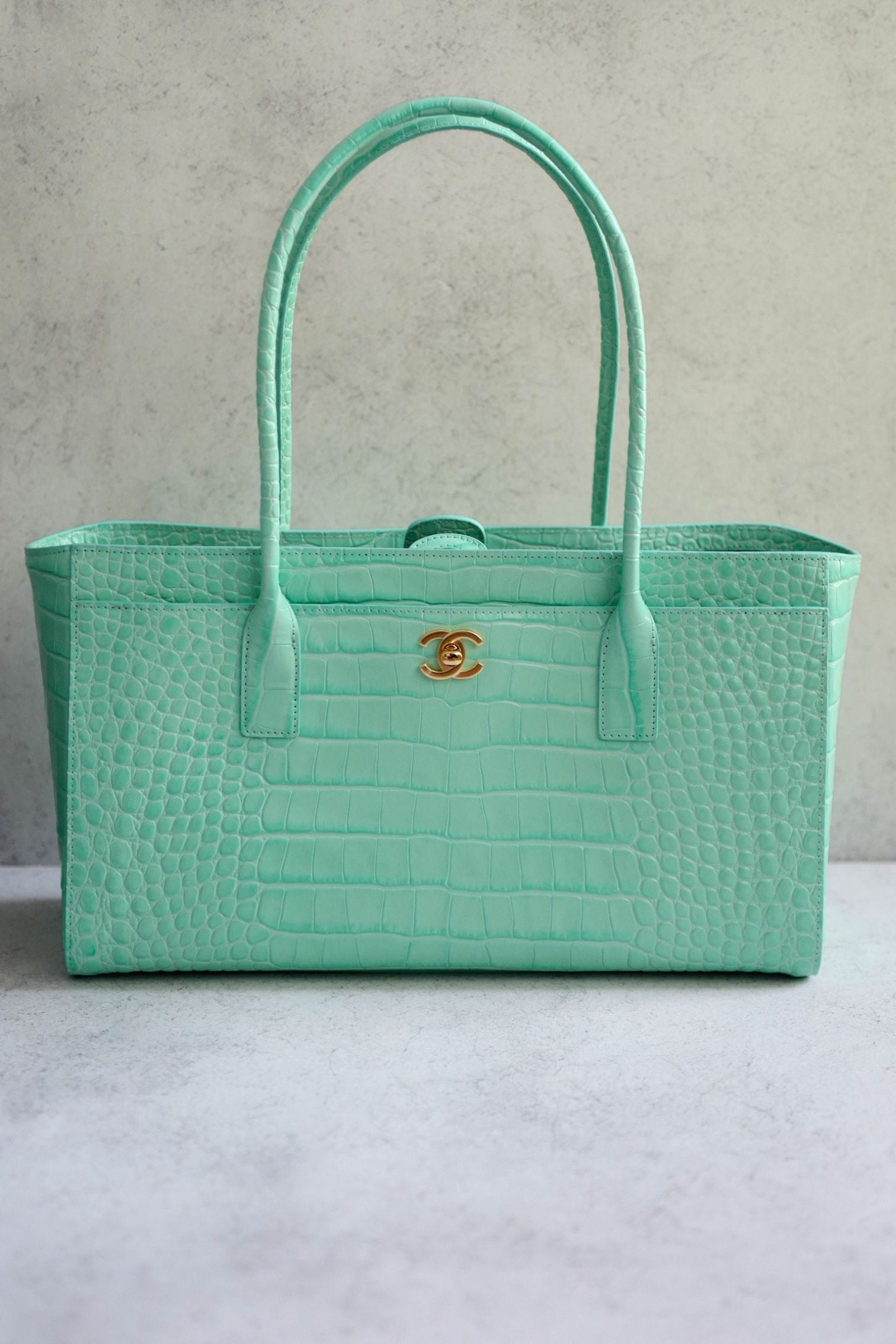Chanel 26S Matthieu Blazy's Small Tote Green Crocodile Embossed Calfskin GHW