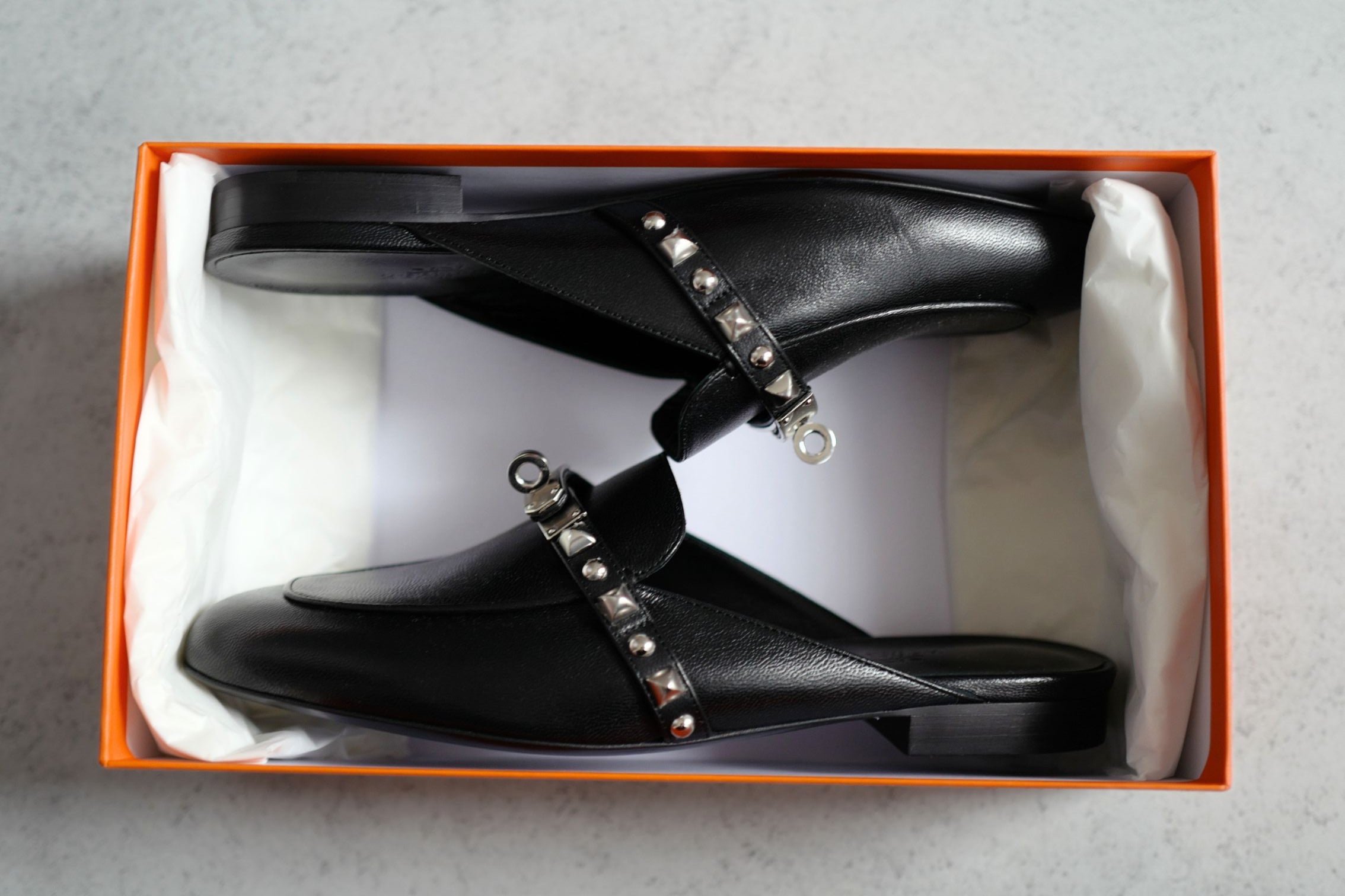 BNIB Hermes Mule Femme OZ Chevre/ Clous Noir 38