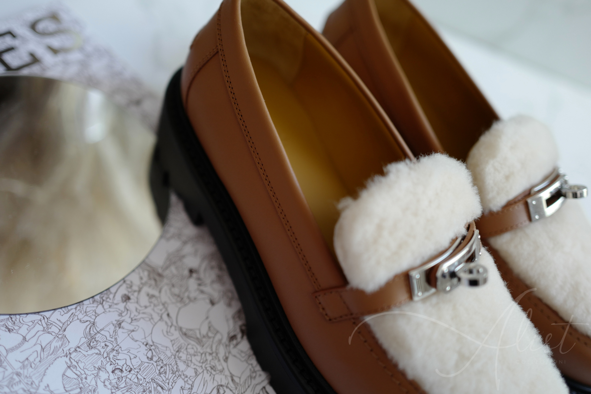 BNIB Hermes shoes icone loafers naturel / écru shearling Size 38