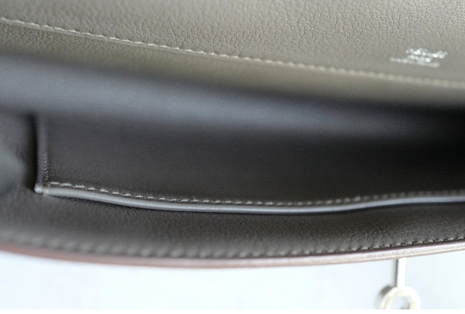 Hermès Kelly Cut Etain Swift Leather Palladium Hardware Preowned Clutch