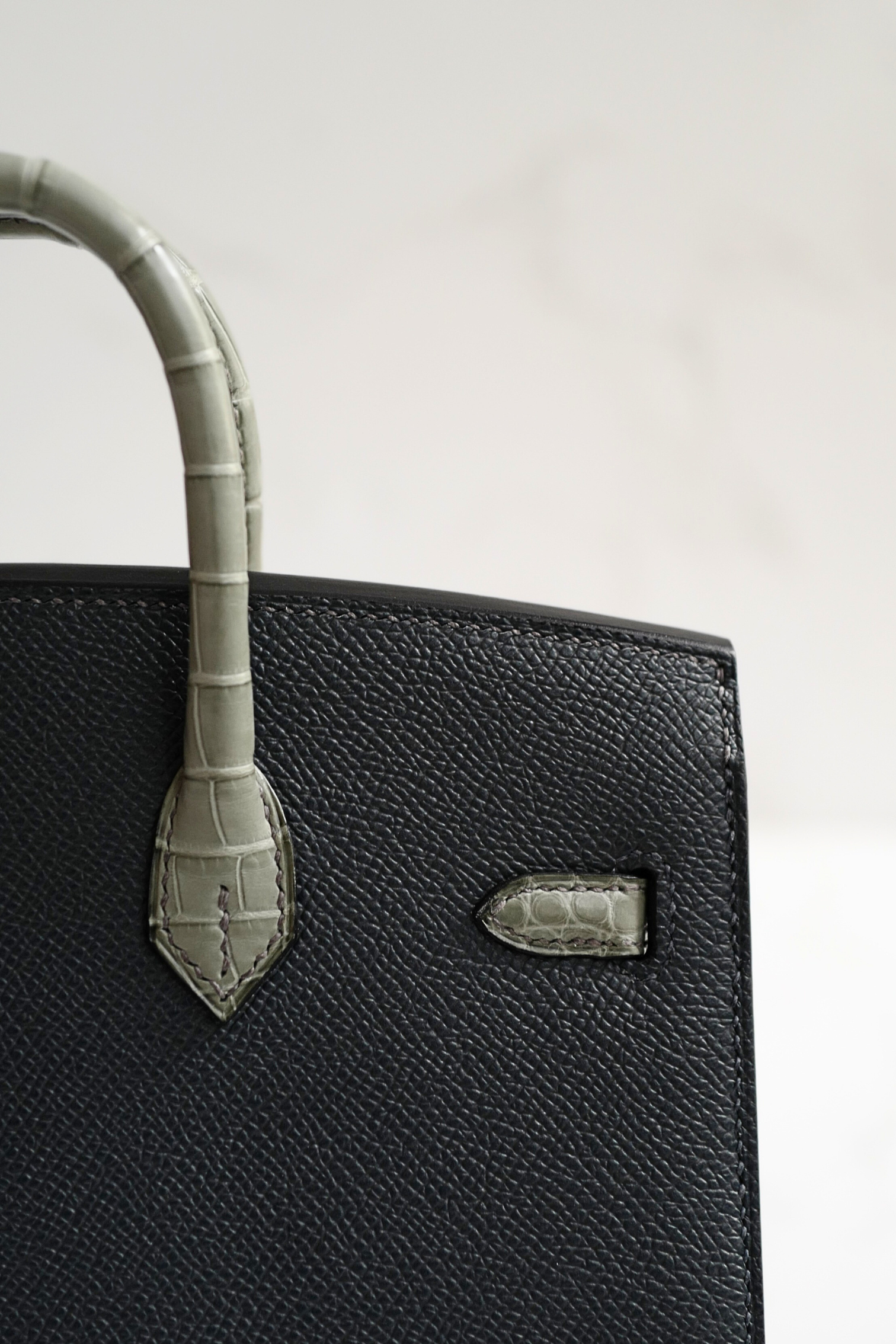BNIB Hermès Birkin 20 Sellier Faubourg “Rainy Days” Alligator & Epsom Gris Misty PHW 2025