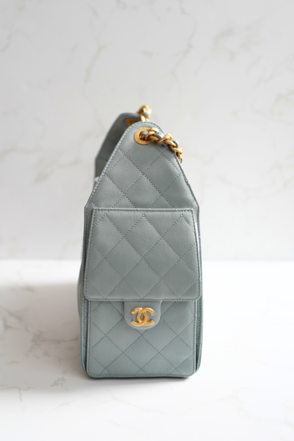 NEW CHANEL Spring-Summer 2025 25S Small Hobo Bag Grained Calfskin Light Green