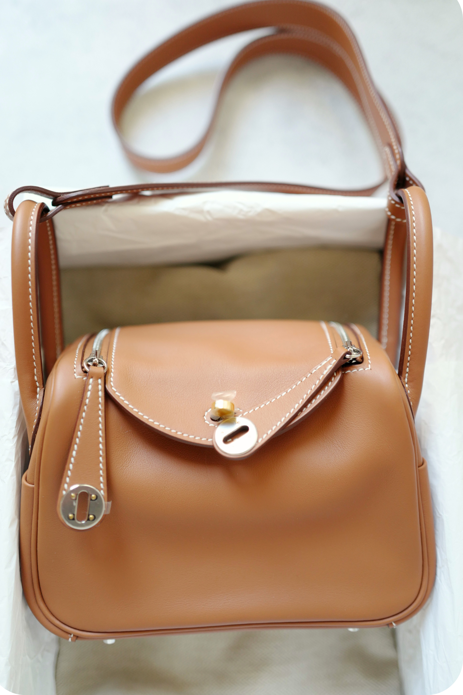 BNIB Hermès Lindy Mini II Bag Swift Leather Gold 37 Electrum Silver/Gold Hardware