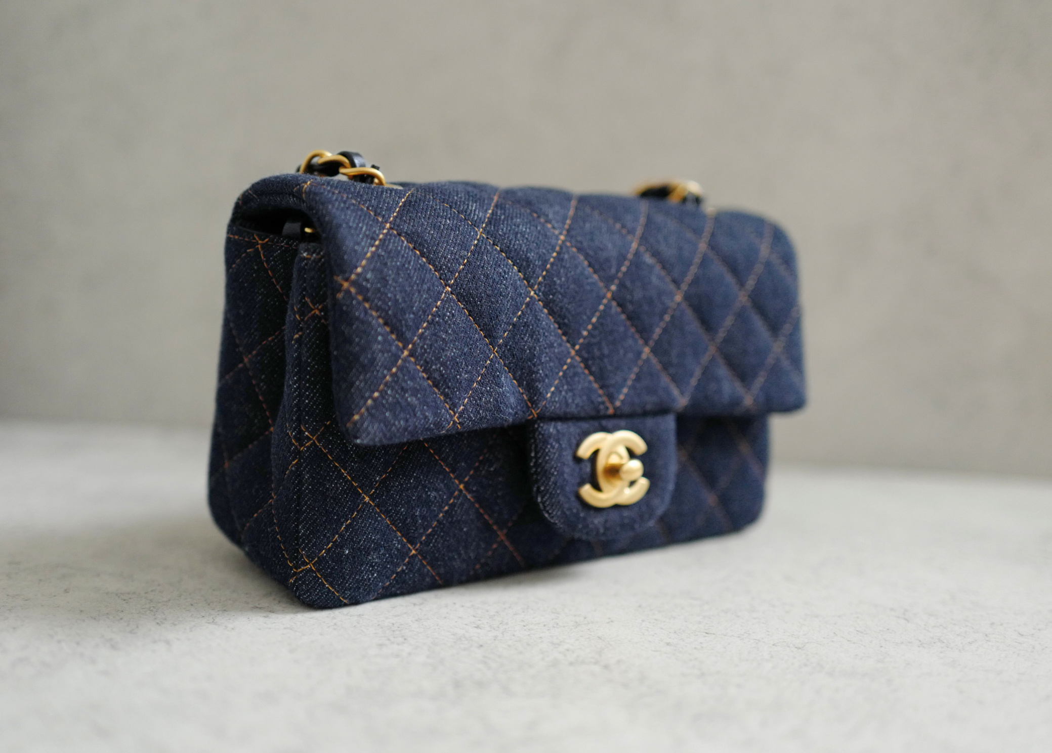 BNIB Chanel 25c Classic Mini Flap Bag in Denim Dark Blue Gold Hardware