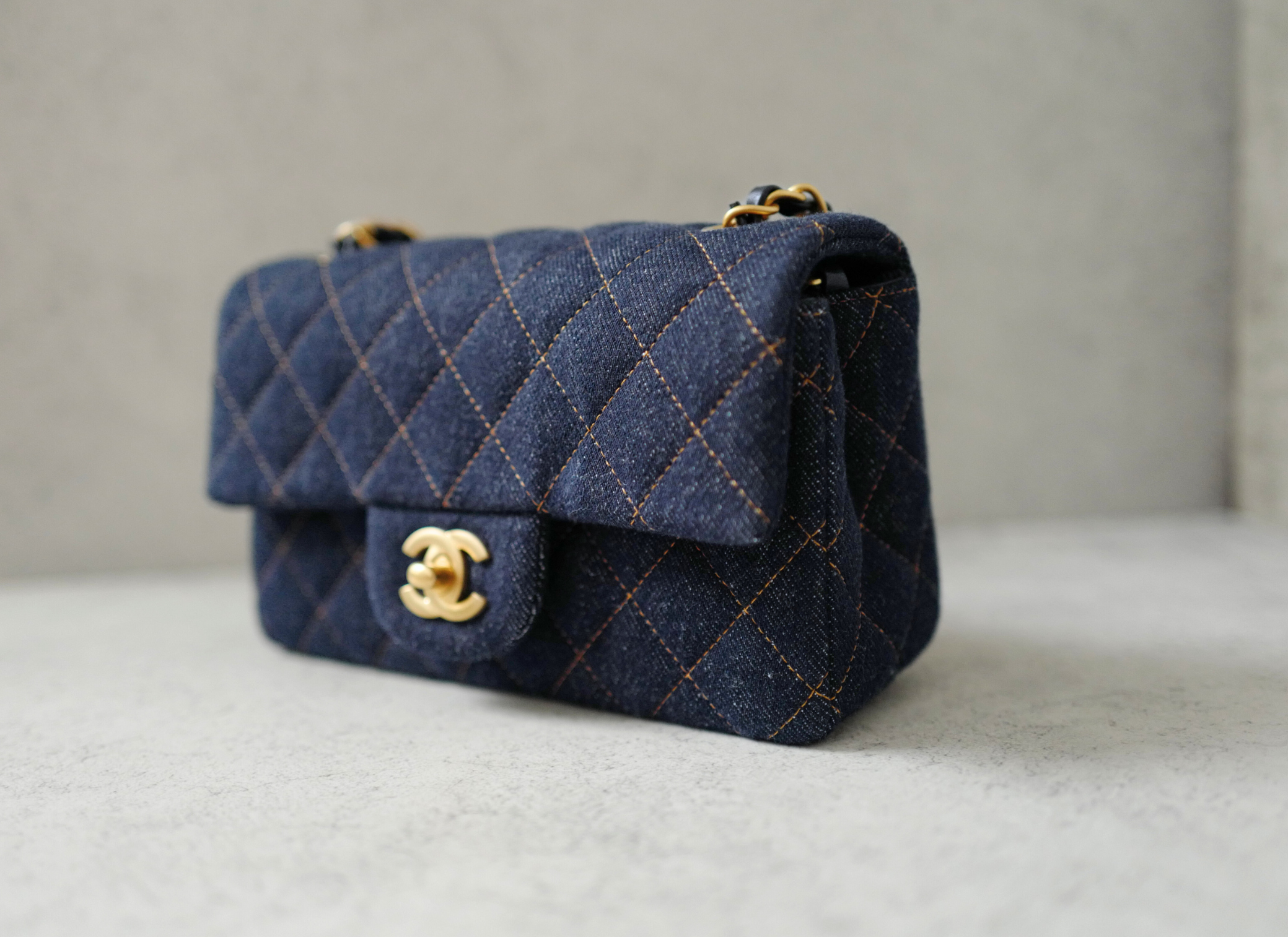 BNIB Chanel 25c Classic Mini Flap Bag in Denim Dark Blue Gold Hardware