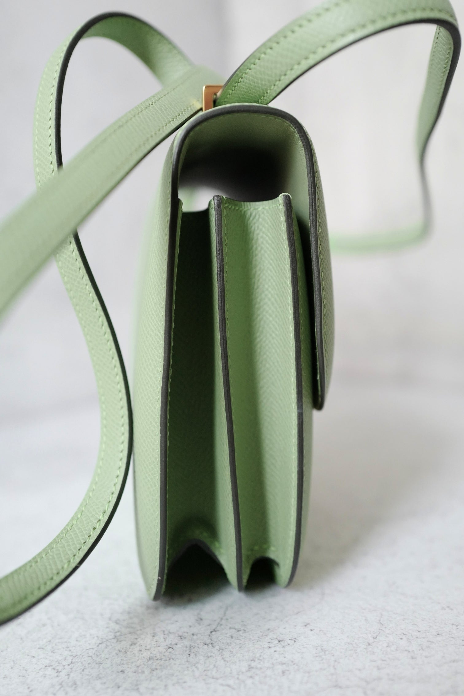 BNIB Hermès Constance 18 Vert Criquet Epsom Leather Bag Exotic Buckle GHW Stamp B 2023