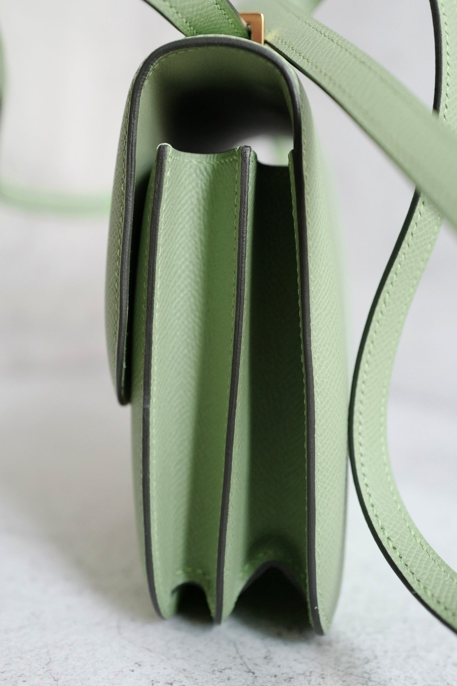 BNIB Hermès Constance 18 Vert Criquet Epsom Leather Bag Exotic Buckle GHW Stamp B 2023