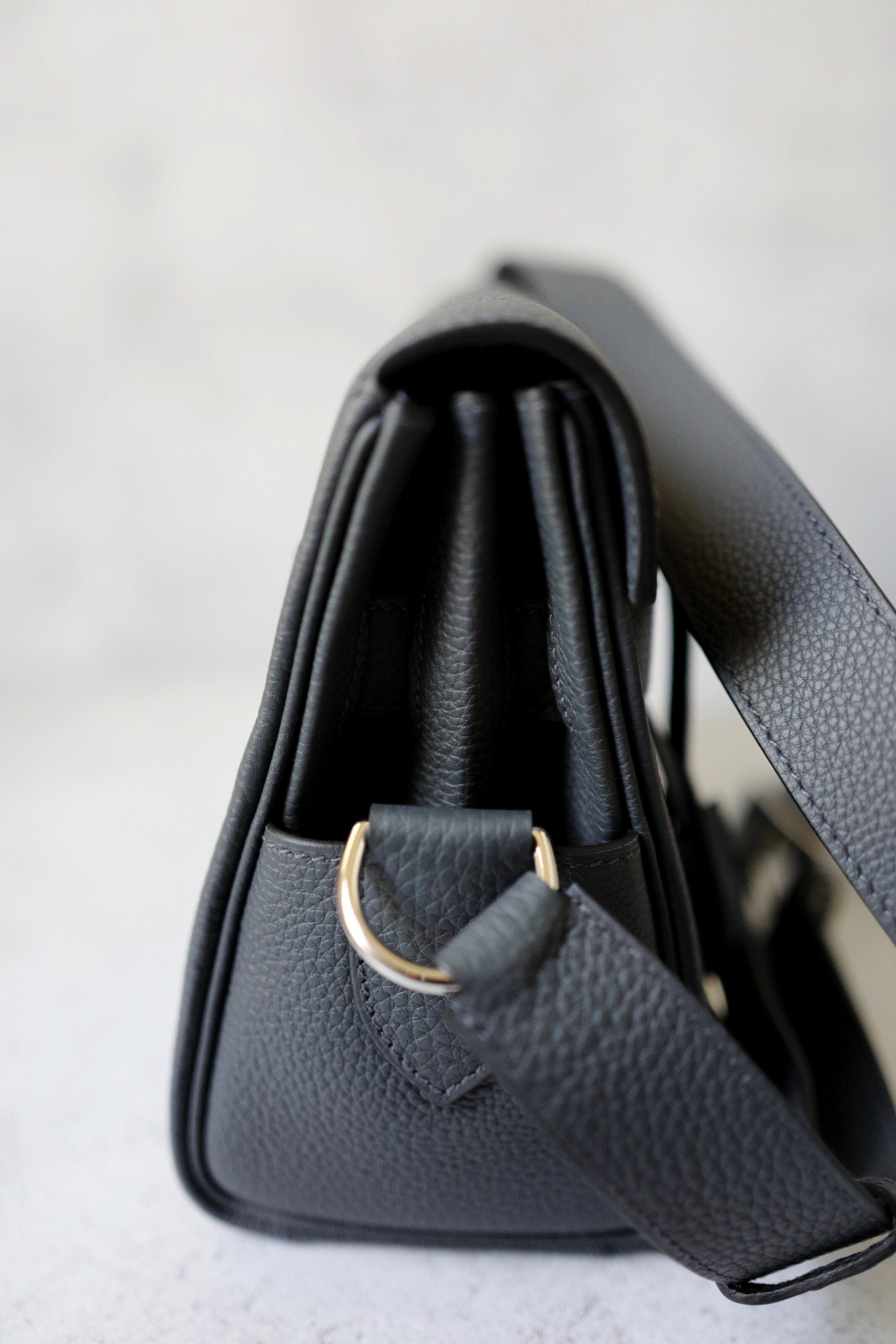BNIB Hermès Kelly Messenger PM Veau Togo Bag Gris Misty Palladium Hardware