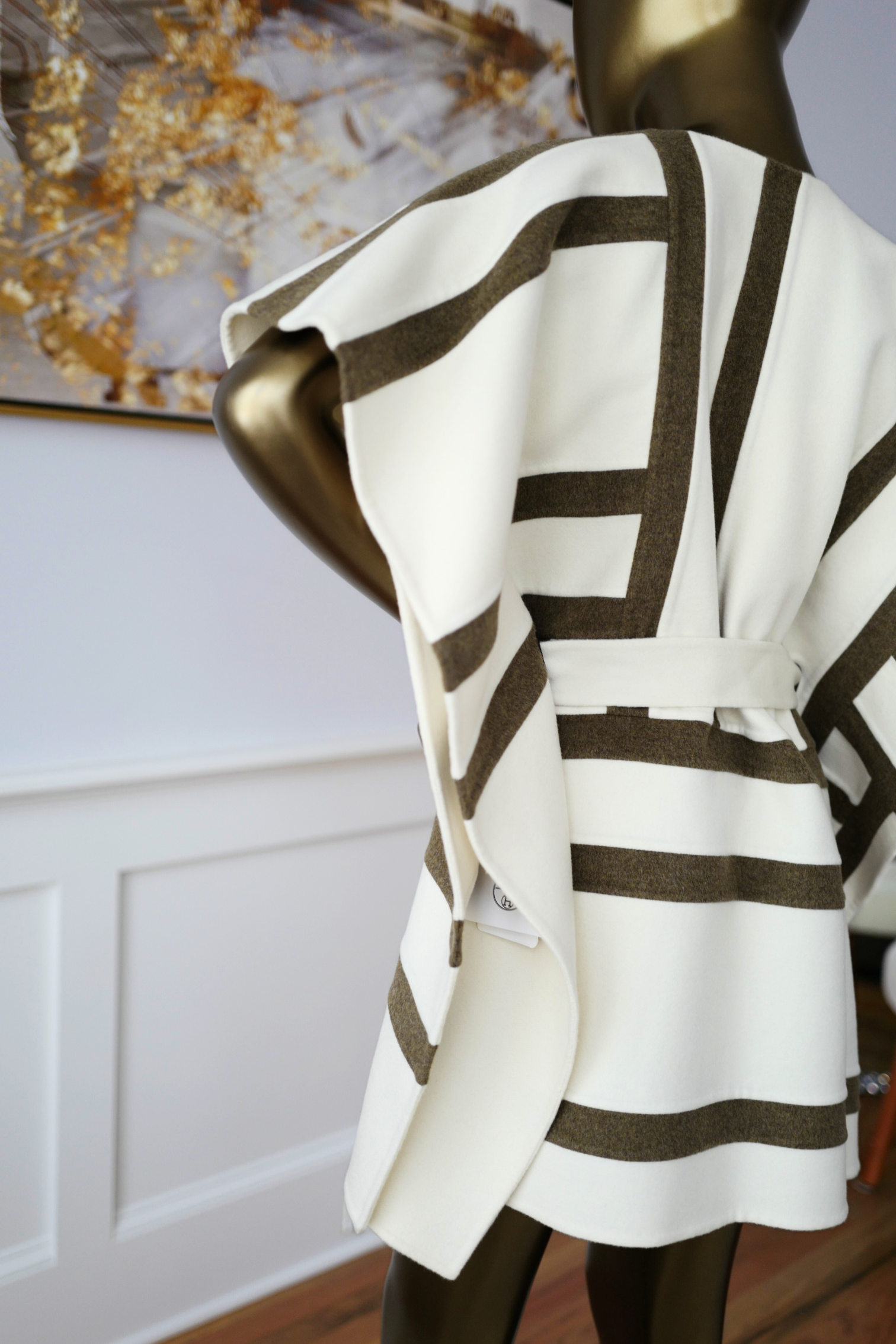 Hermes Gilet Long Inspo Poncho Cachemire Doubl91 Blanc Casse size 34 Retail $10K