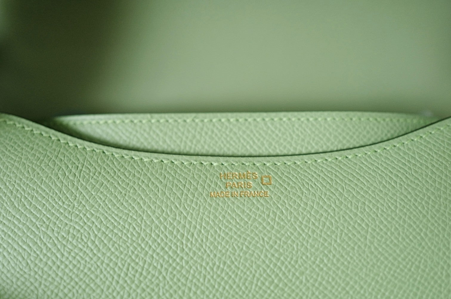 BNIB Hermès Constance 18 Vert Criquet Epsom Leather Bag Exotic Buckle GHW Stamp B 2023