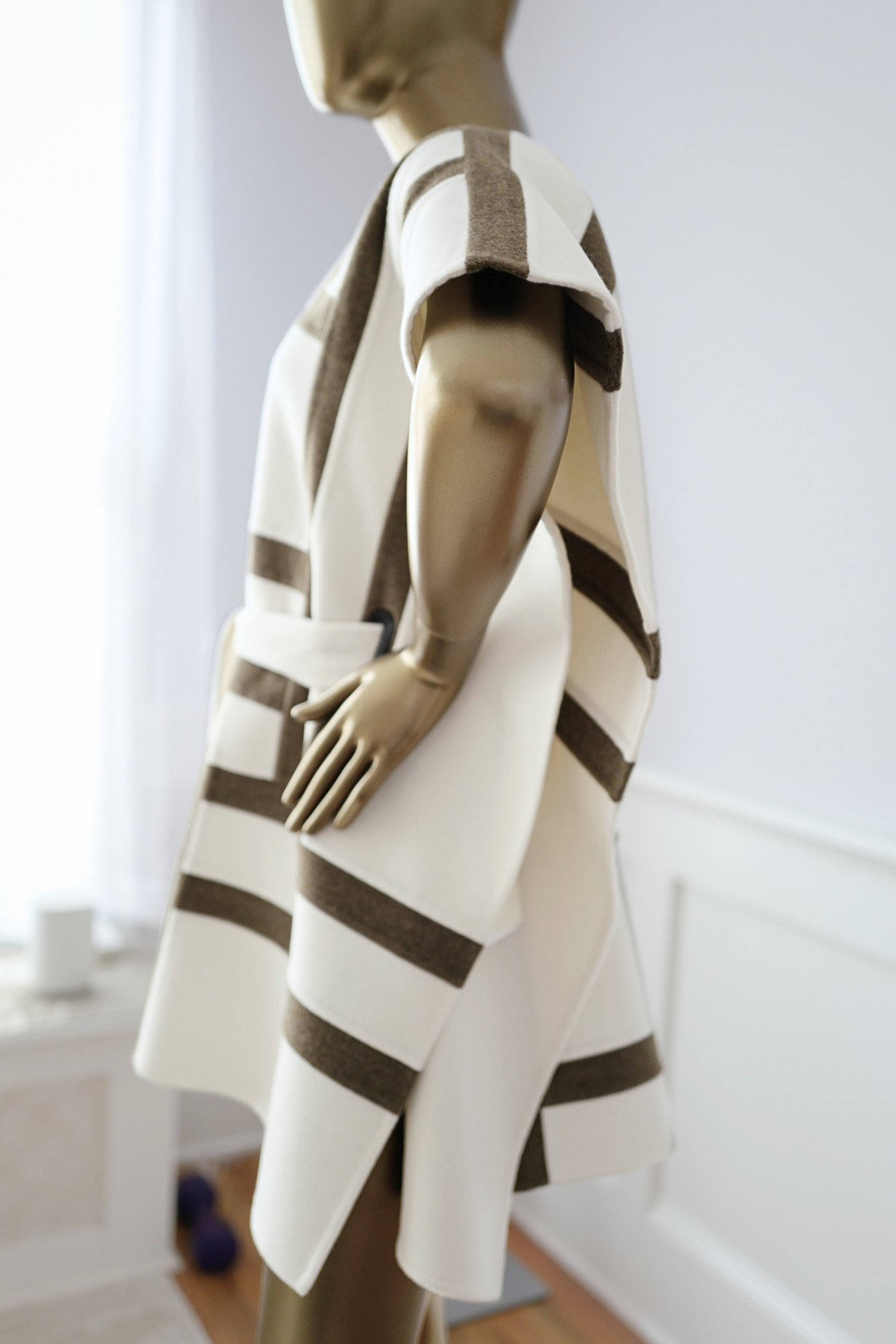 Hermes Gilet Long Inspo Poncho Cachemire Doubl91 Blanc Casse size 34 Retail $10K