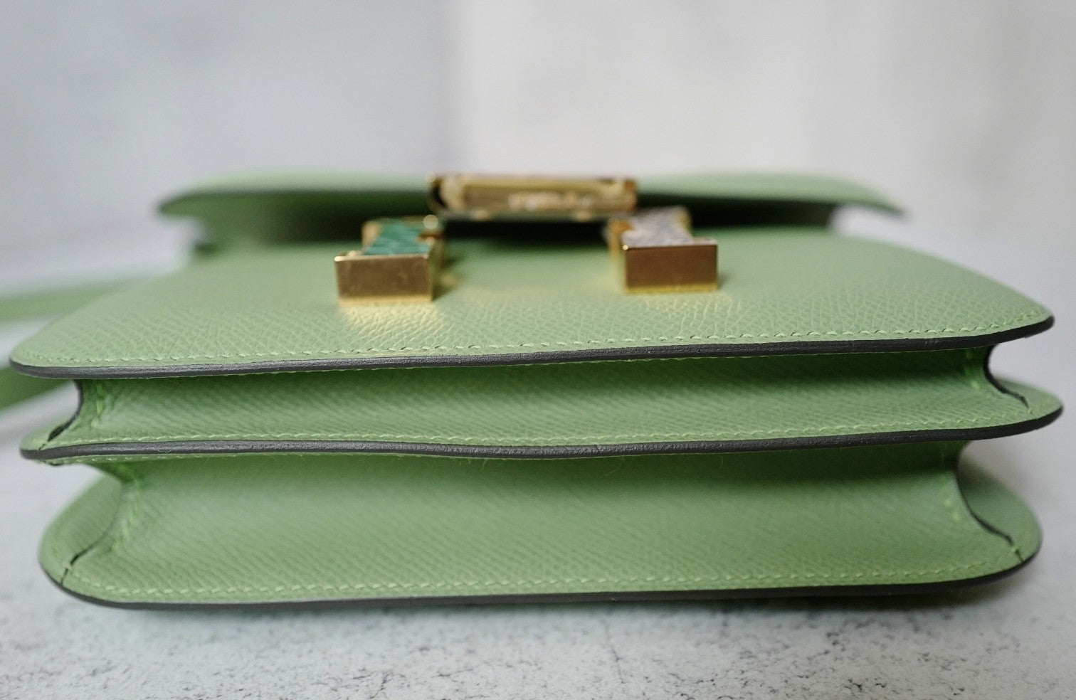 BNIB Hermès Constance 18 Vert Criquet Epsom Leather Bag Exotic Buckle GHW Stamp B 2023
