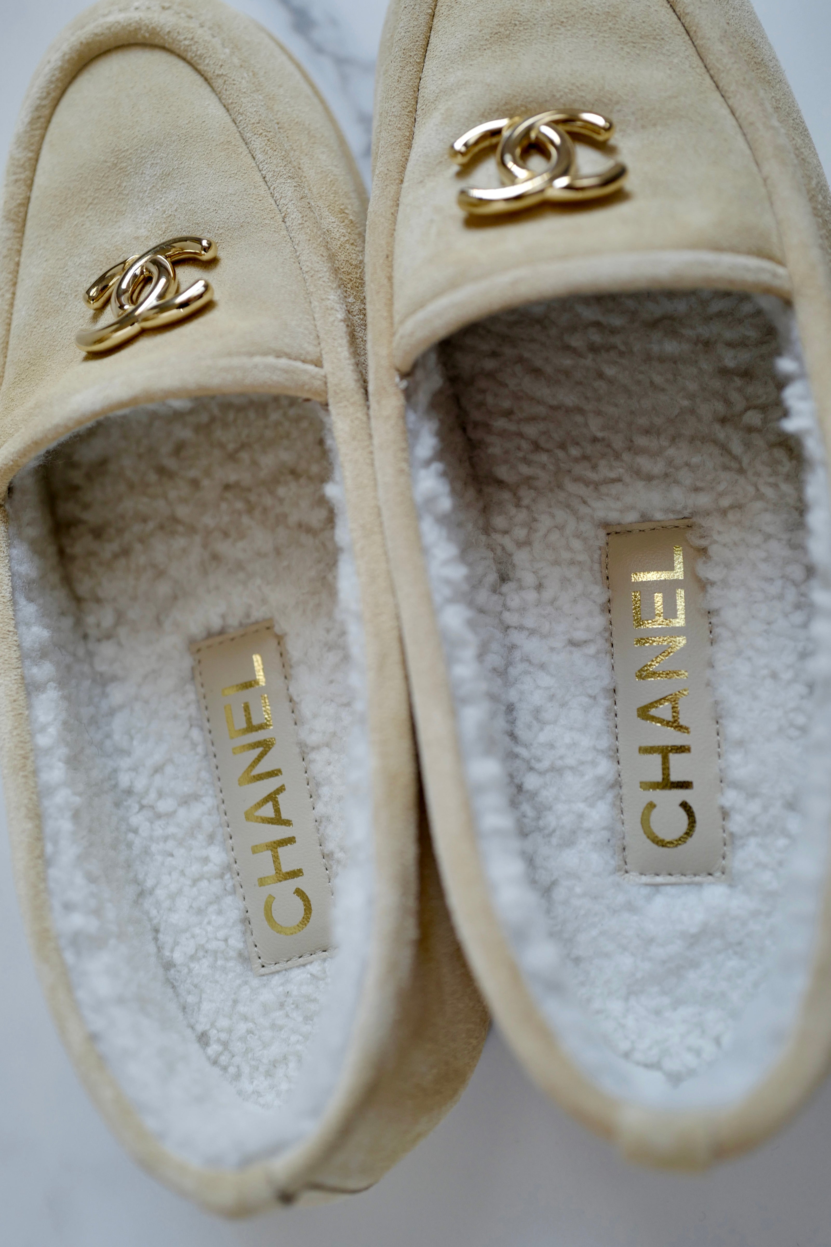 Chanel 24K Shearling Lined Suede Calfskin CC Loafers Moccasins Shoes size 37