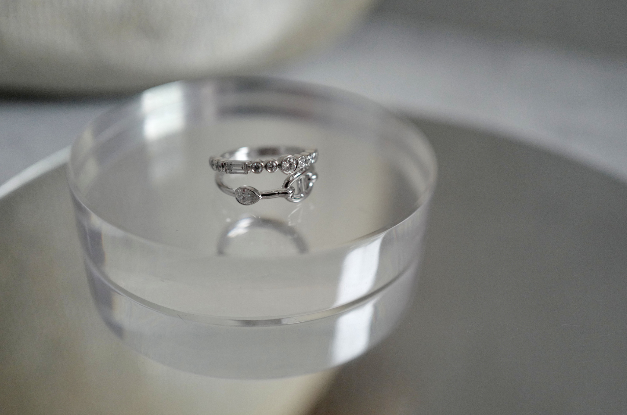 Hermès Chaine d’Ancre Chaos Fancy Ring in White Gold with Diamonds Sans Coloris Size 53