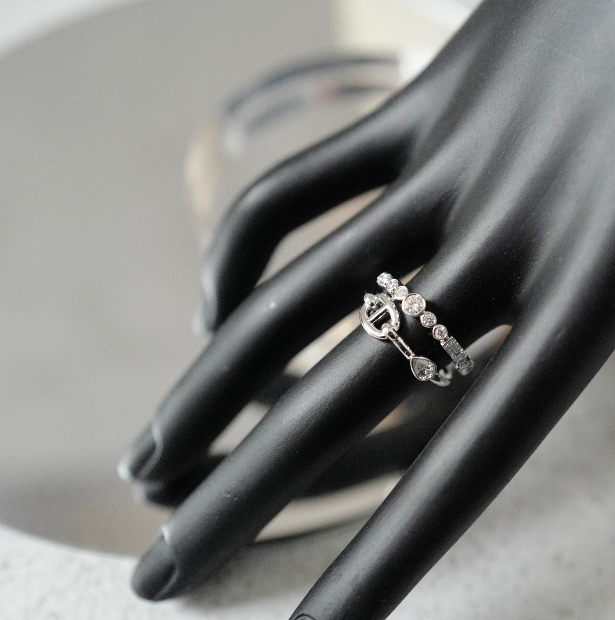 Hermès Chaine d’Ancre Chaos Fancy Ring in White Gold with Diamonds Sans Coloris Size 53