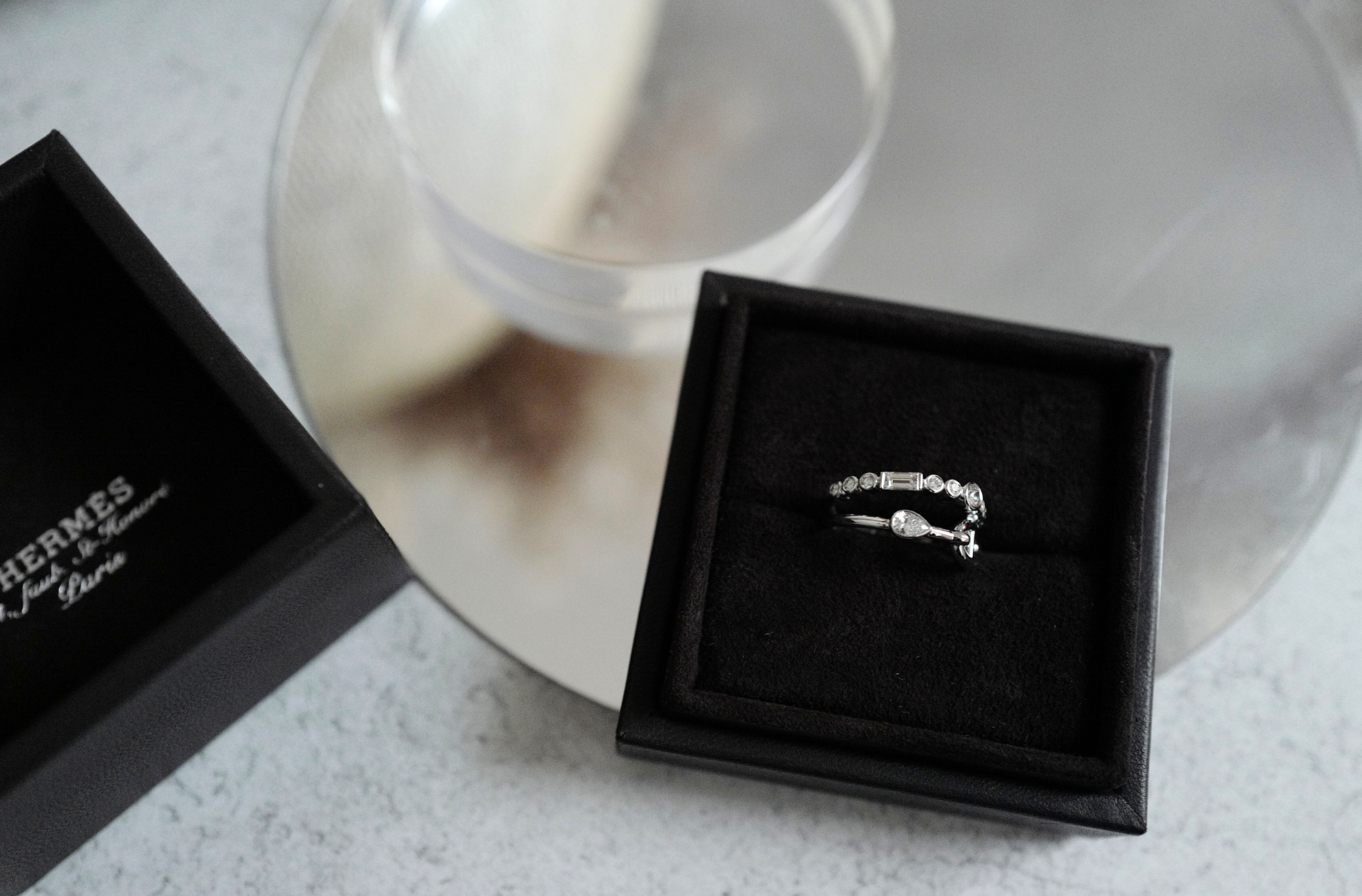 Hermès Chaine d’Ancre Chaos Fancy Ring in White Gold with Diamonds Sans Coloris Size 53