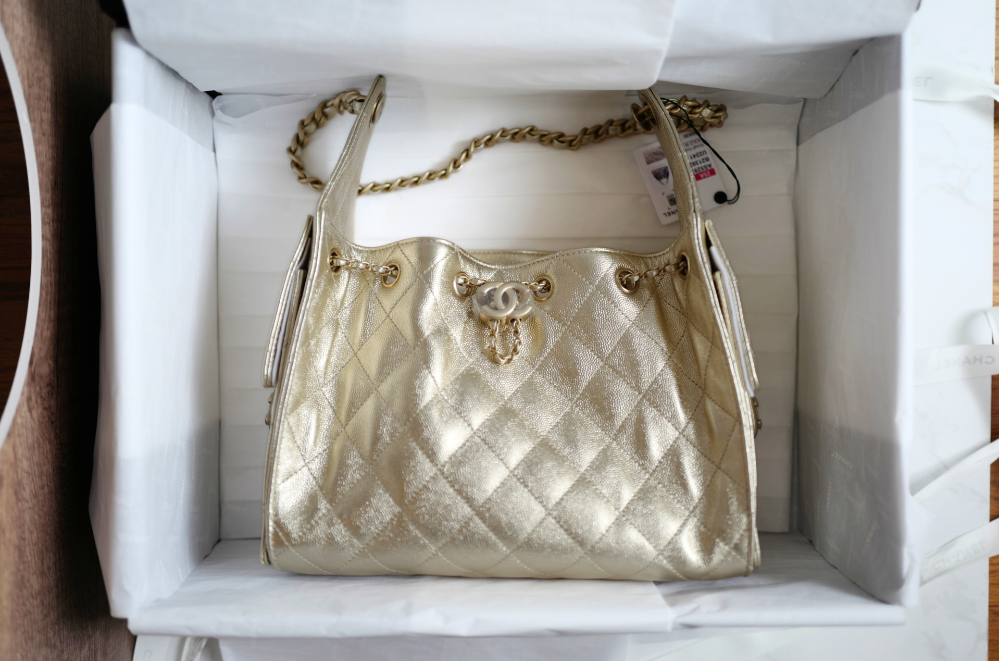 NEW CHANEL Spring-Summer 2025 25S Small Hobo Bag Metallic Grained Calfskin Gold