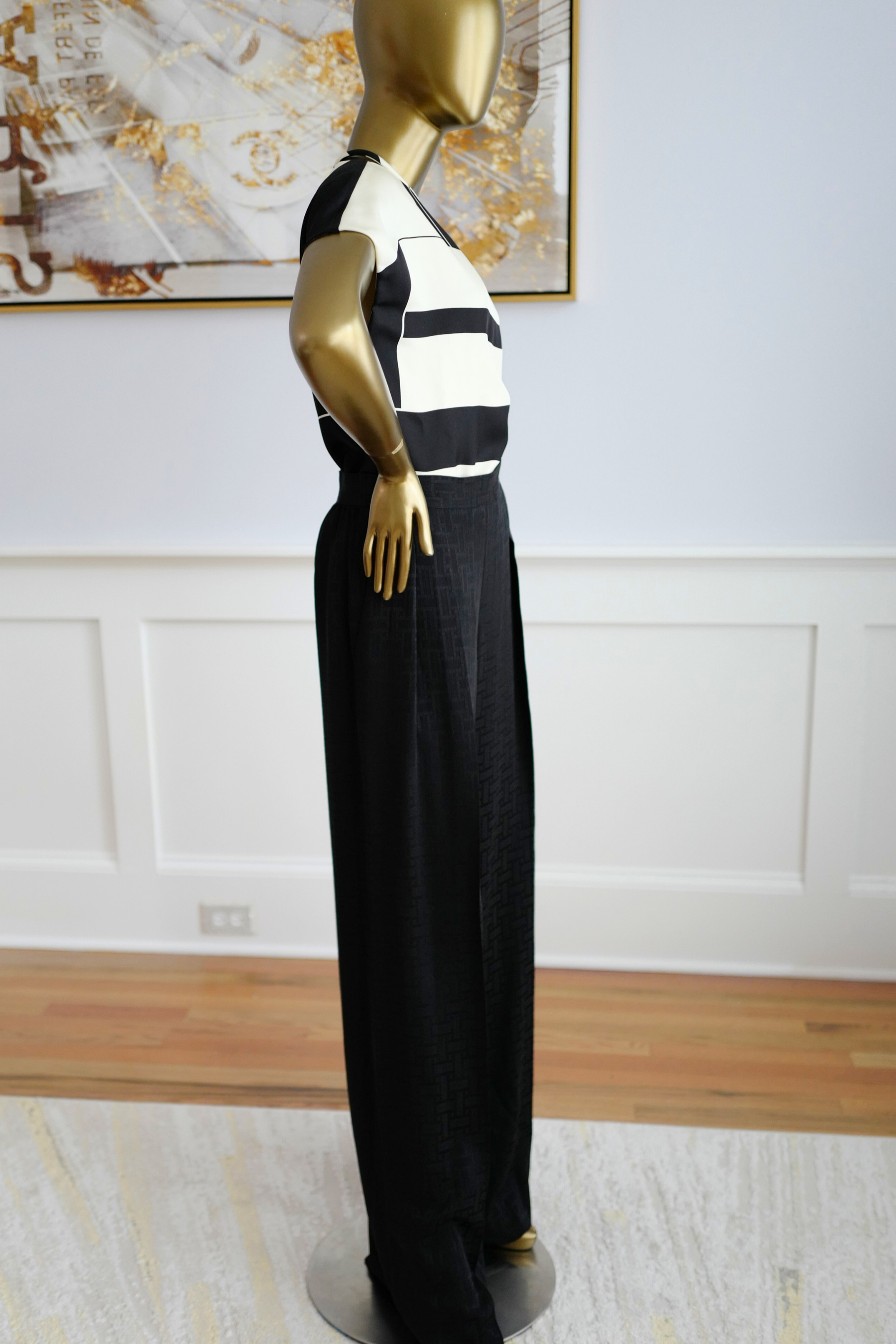 Hermes Top Colllier Beta 140 Sur Twill In Noir (black) Size 34