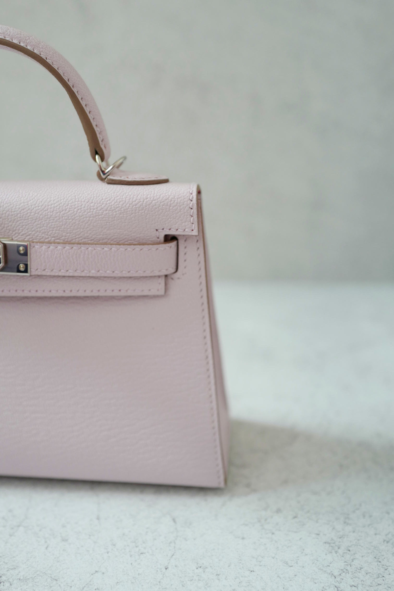 BNIB HERMÈS Mini Kelly 20 HSS Mauve Pale / Rose Mexico Chevre PHW W Stamp