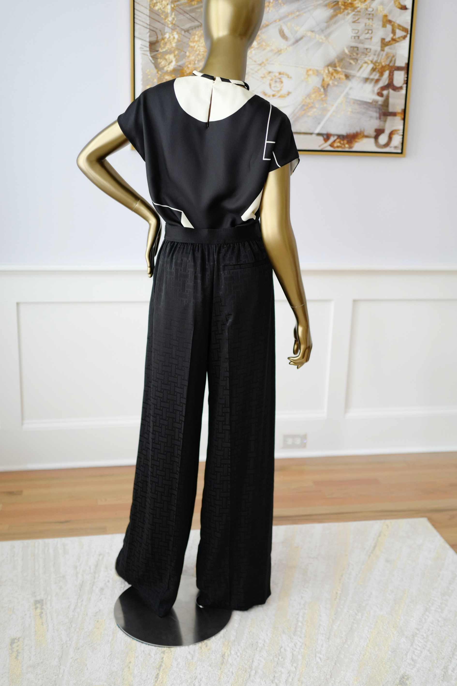 Hermes Top Colllier Beta 140 Sur Twill In Noir (black) Size 34