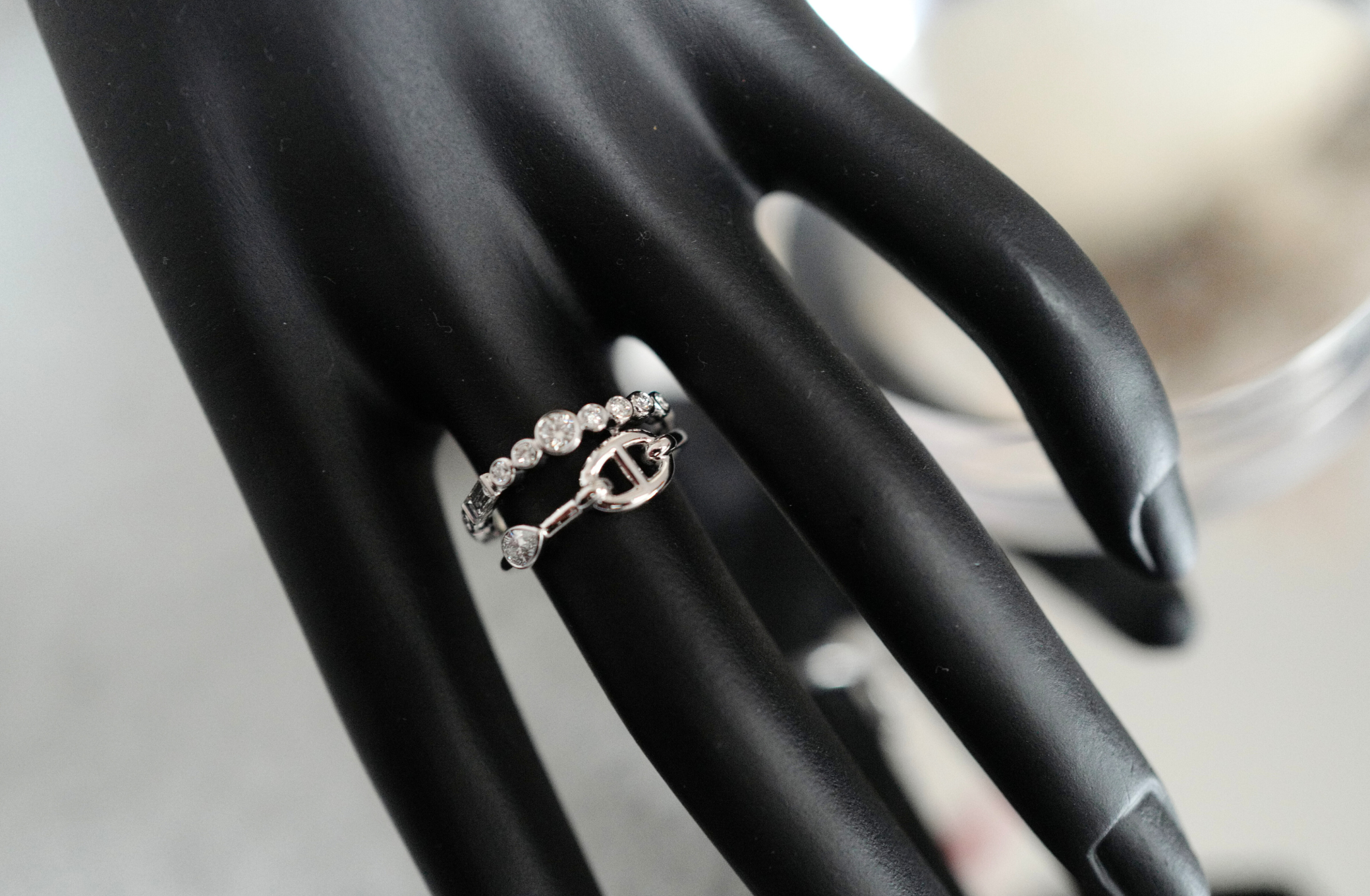 Hermès Chaine d’Ancre Chaos Fancy Ring in White Gold with Diamonds Sans Coloris Size 53