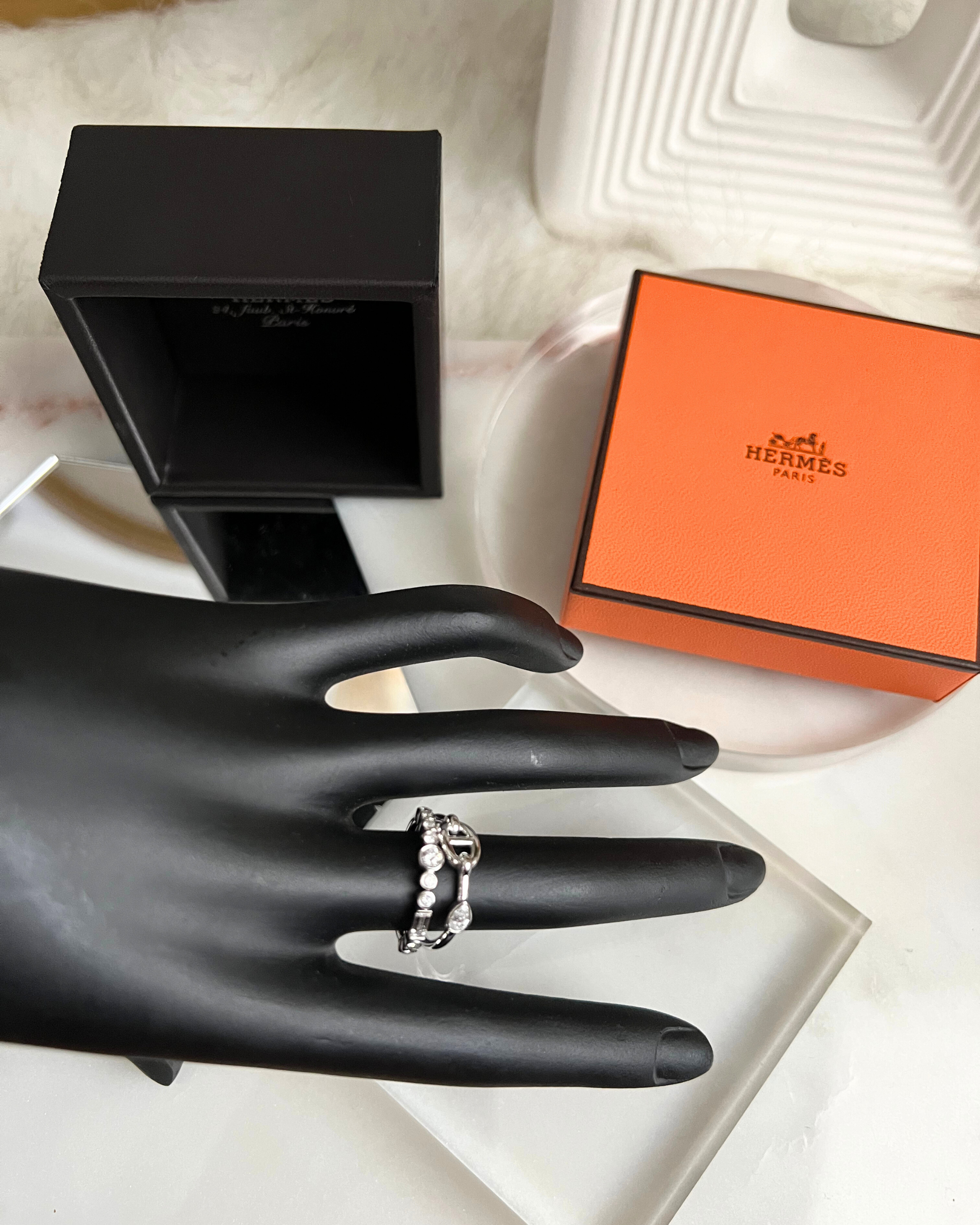 Hermès Chaine d’Ancre Chaos Fancy Ring in White Gold with Diamonds Sans Coloris Size 53