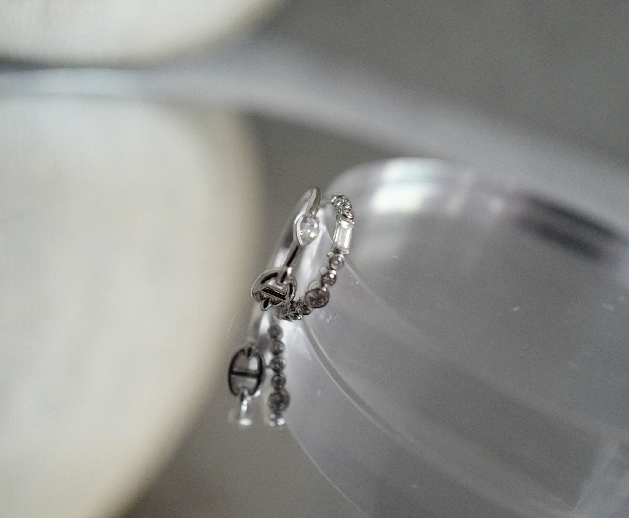 Hermès Chaine d’Ancre Chaos Fancy Ring in White Gold with Diamonds Sans Coloris Size 53