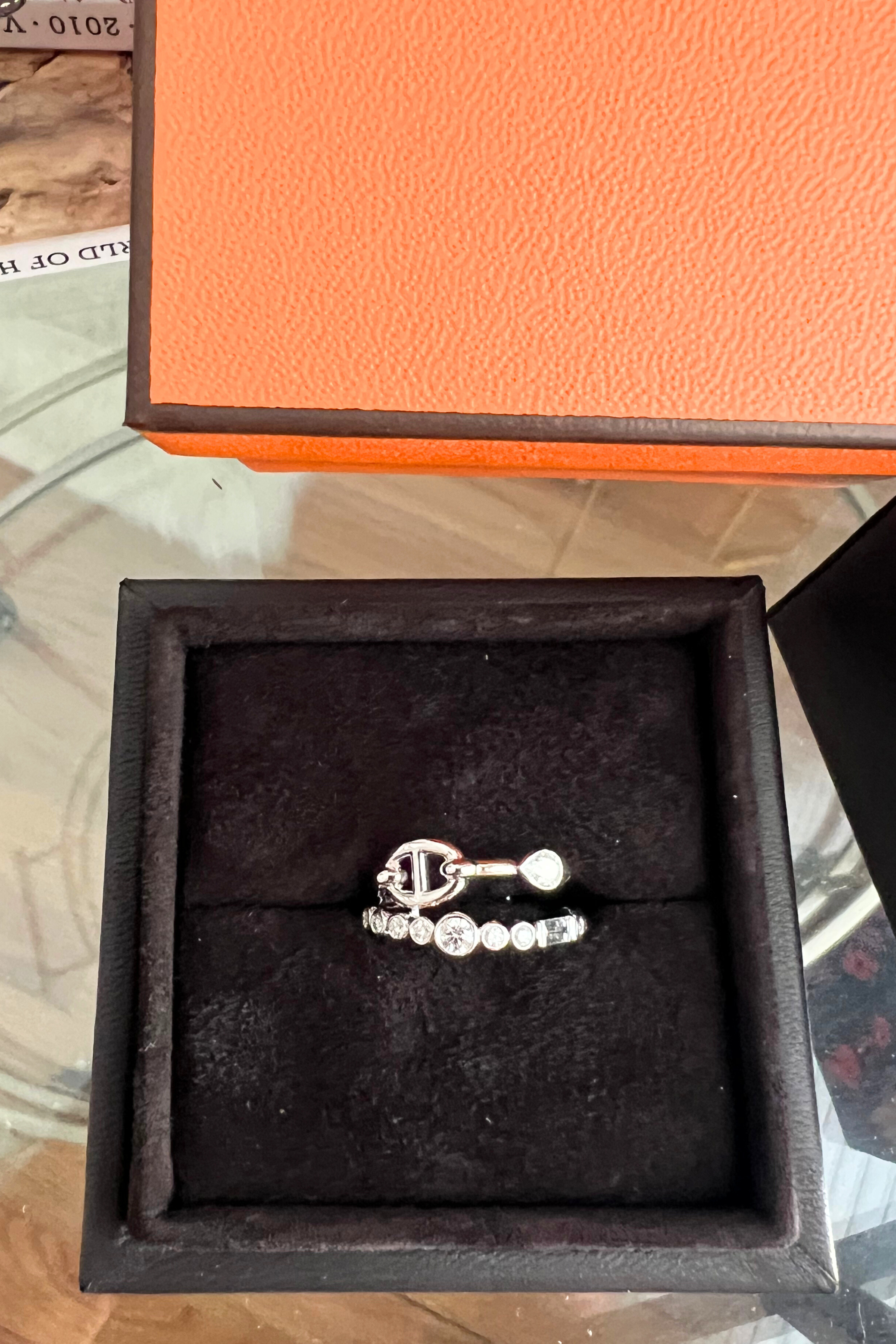 Hermès Chaine d’Ancre Chaos Fancy Ring in White Gold with Diamonds Sans Coloris Size 53