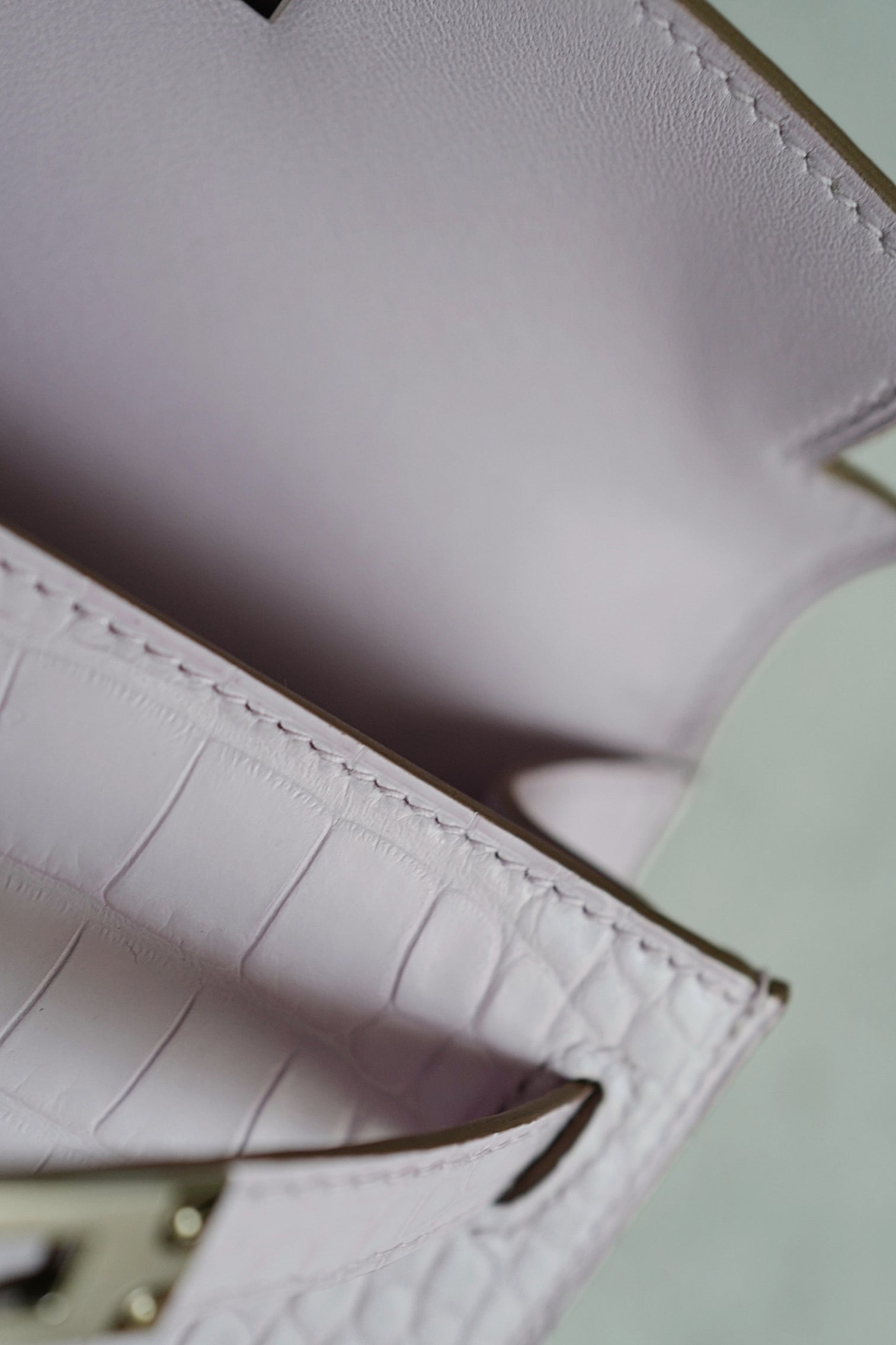 BNIB Hermès Mini Kelly 20 Mauve Pale Matte Alligator Palladium Hardware K Stamp 2025