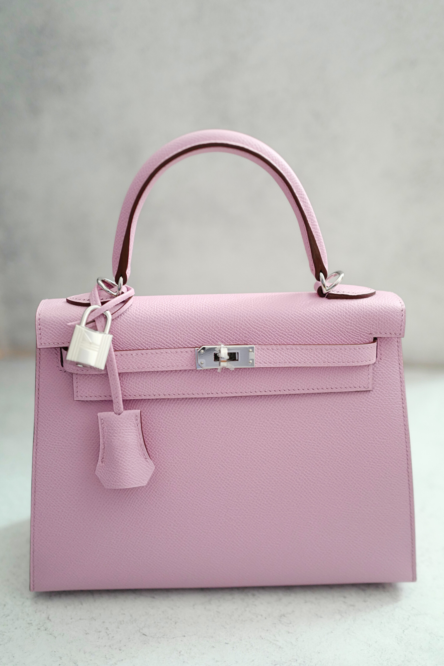 NEW Hermès Kelly 25 Sellier Mauve Sylvestre Epsom Leather Palladium Hardware Stamp U 2023