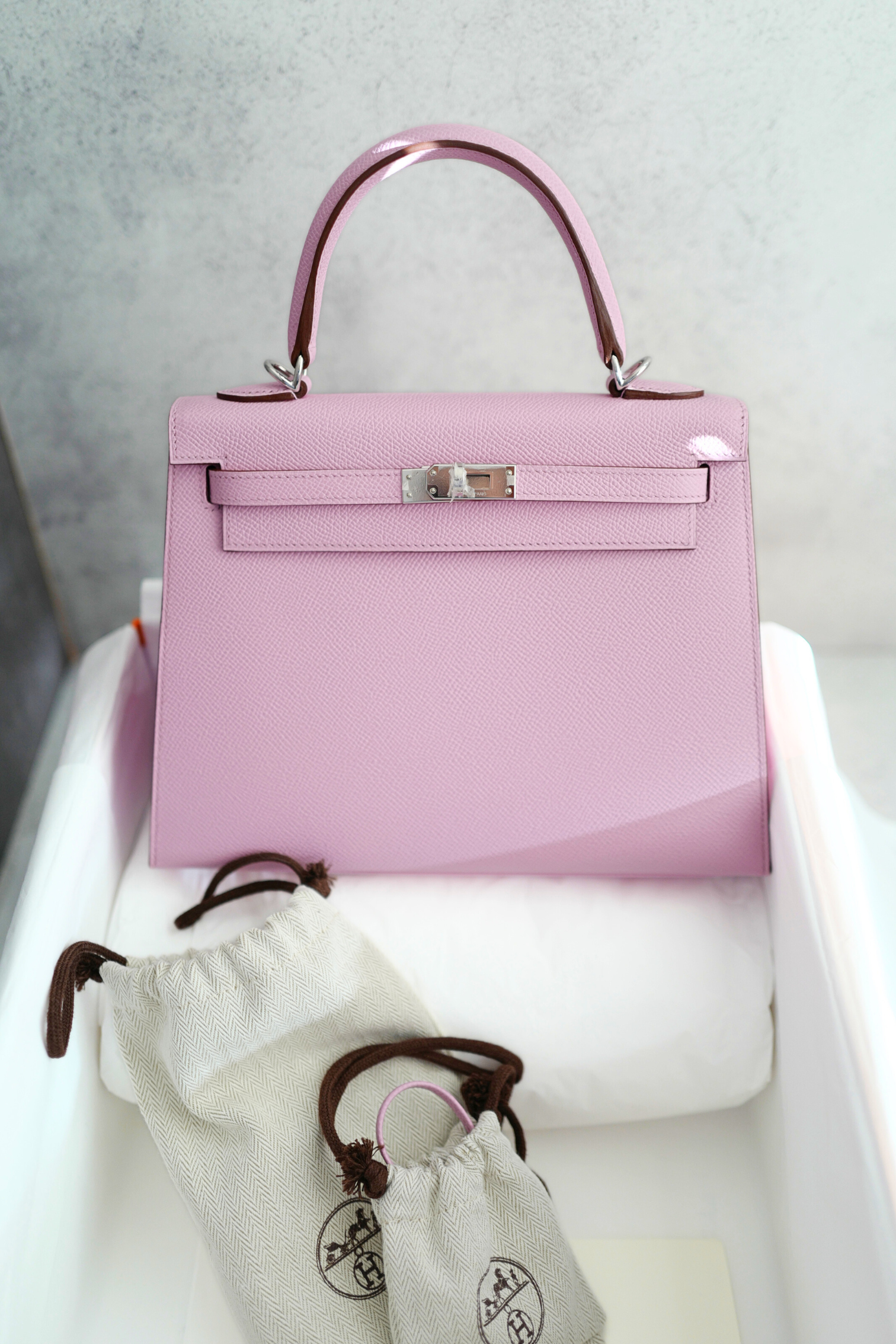 NEW Hermès Kelly 25 Sellier Mauve Sylvestre Epsom Leather Palladium Hardware Stamp U 2023