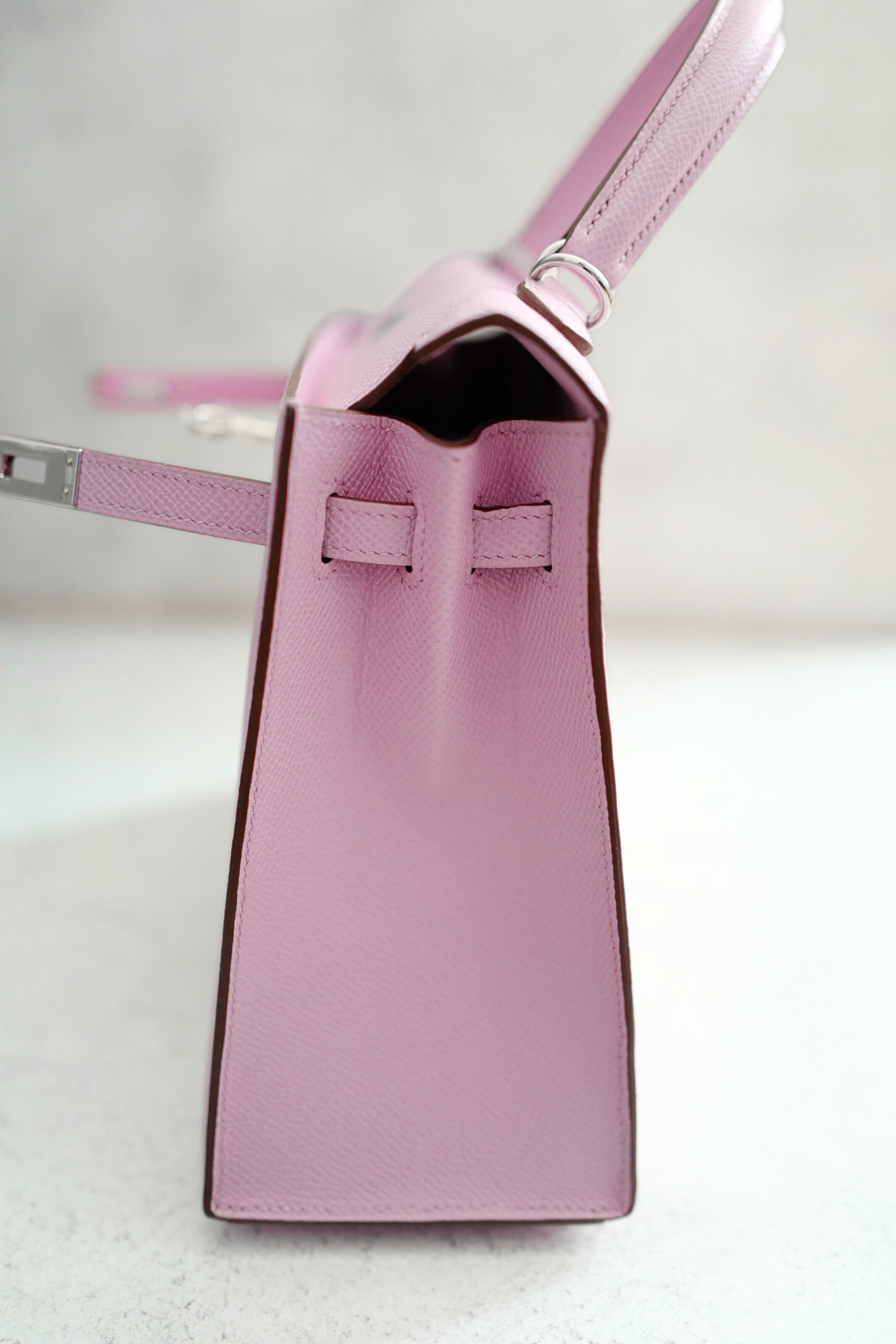 NEW Hermès Kelly 25 Sellier Mauve Sylvestre Epsom Leather Palladium Hardware Stamp U 2023
