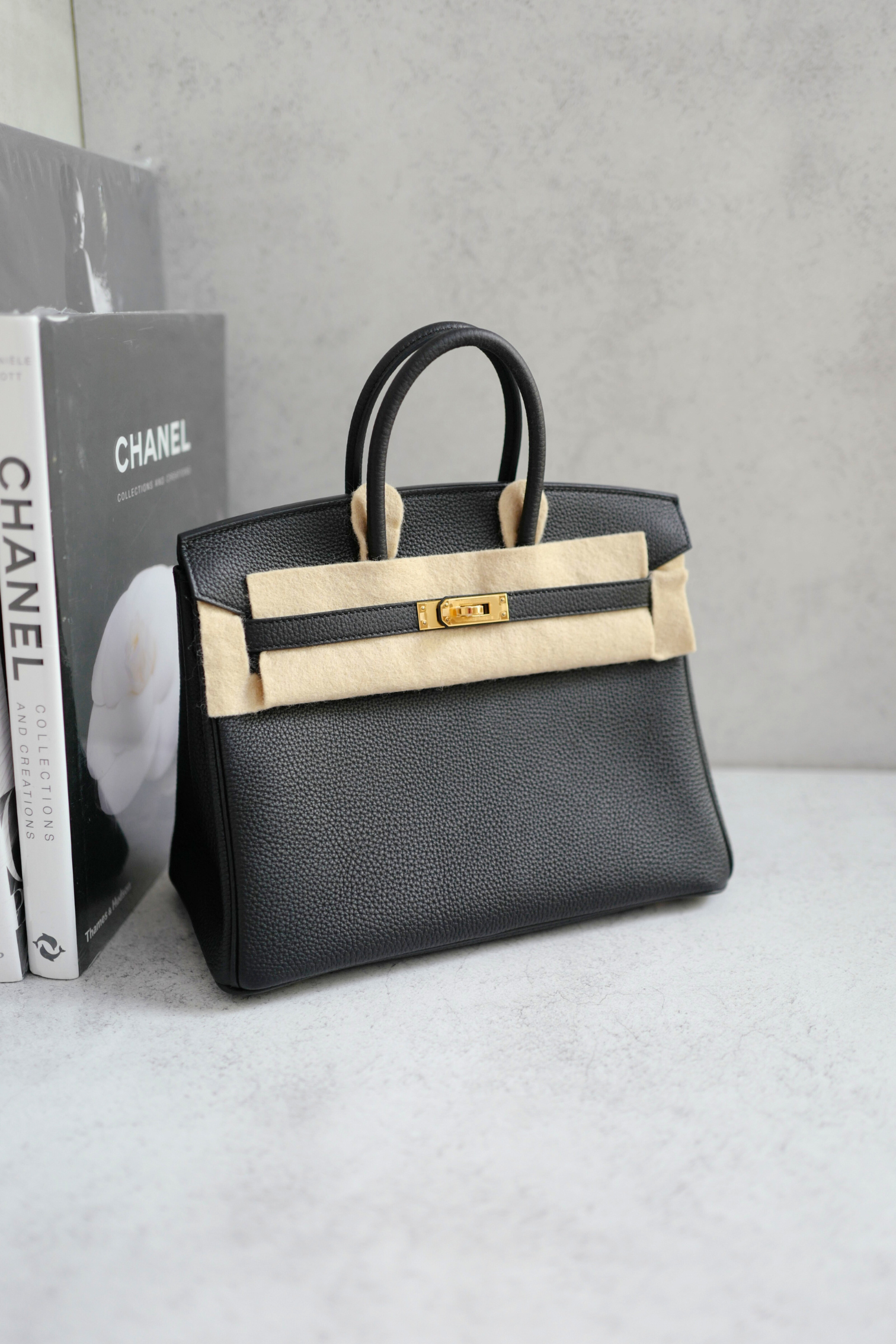 BNIB Hermes Birkin 25 Noir Black Togo Gold Hardware