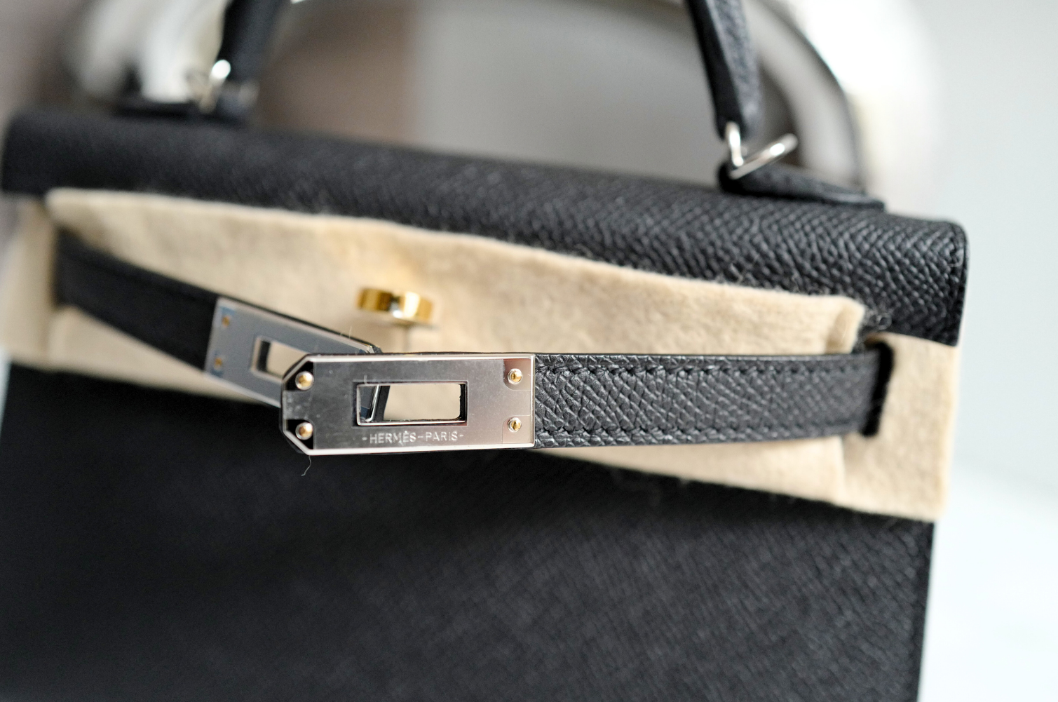 BNIB Hermes Mini Kelly Noir Black Epsom Electrum Hardware 2025