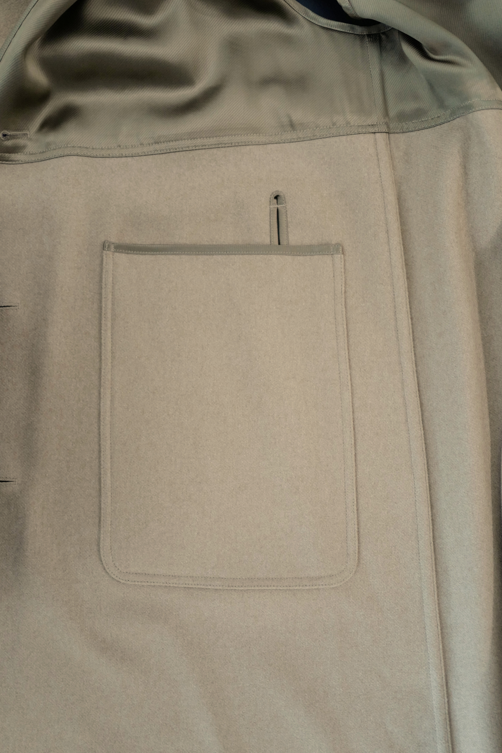 Hermès Women’s Overcoat Size 34 Beige Camel Hair Coat