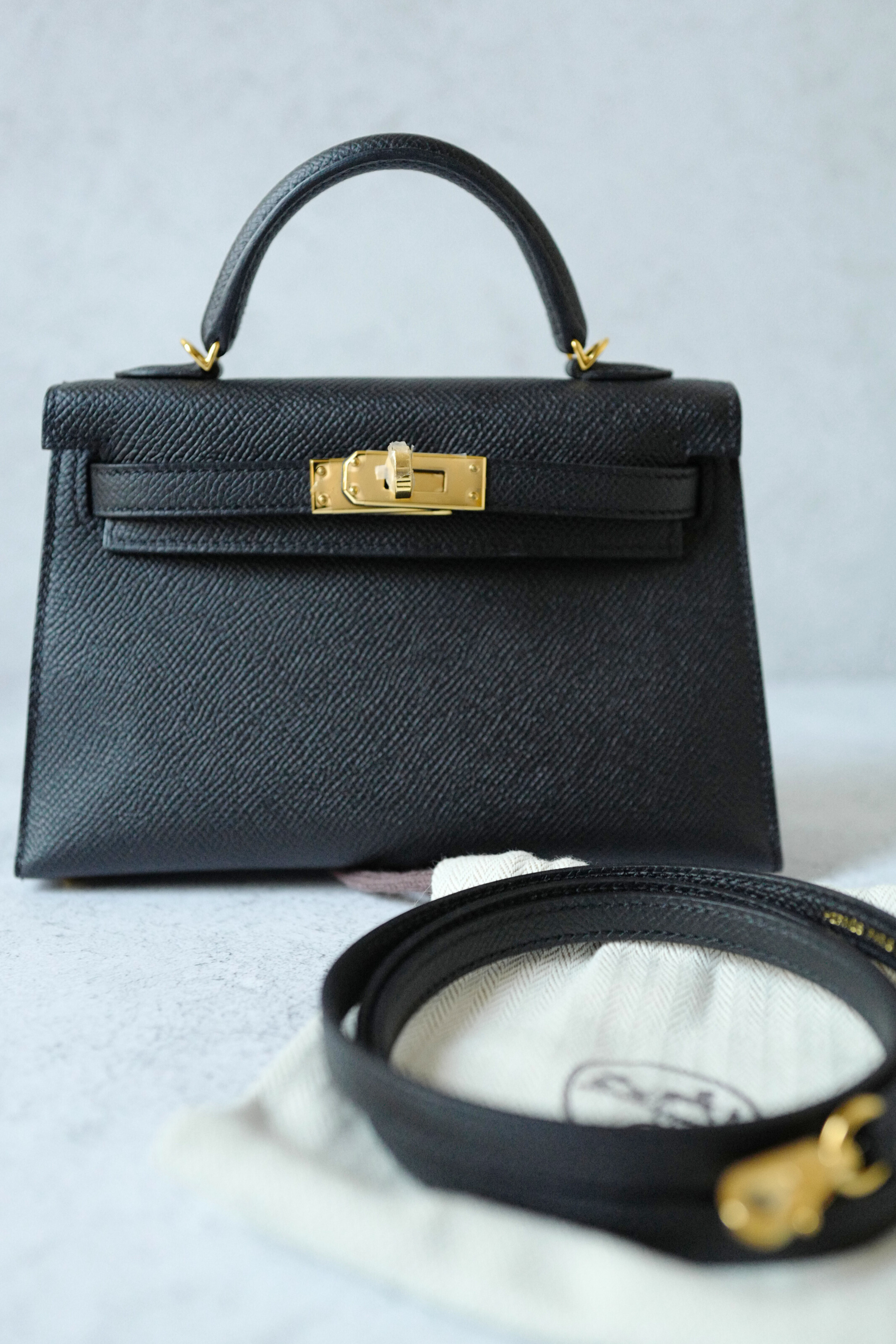 Hermès Mini Kelly 20 Black Epsom Leather with Gold Hardware Stamp W