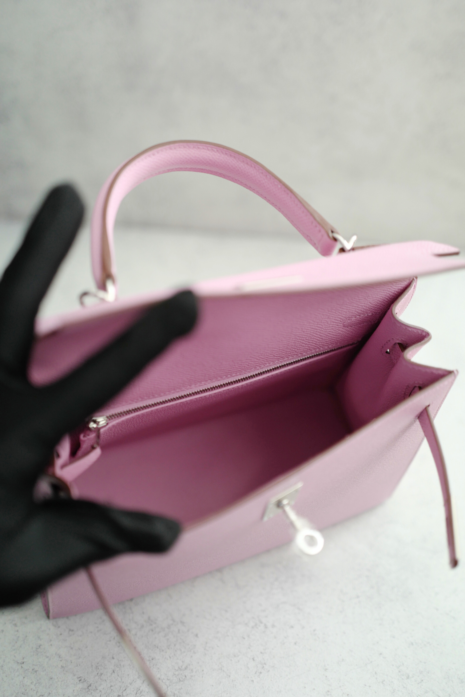 NEW Hermès Kelly 25 Sellier Mauve Sylvestre Epsom Leather Palladium Hardware Stamp U 2023