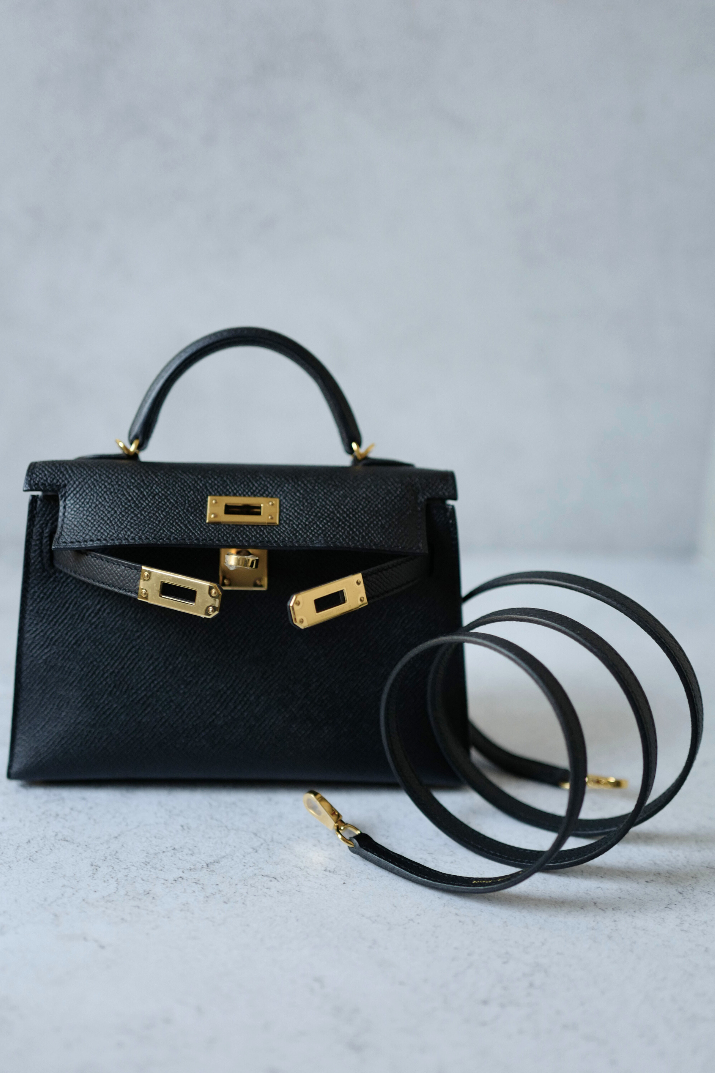 Hermès Mini Kelly 20 Black Epsom Leather with Gold Hardware Stamp W