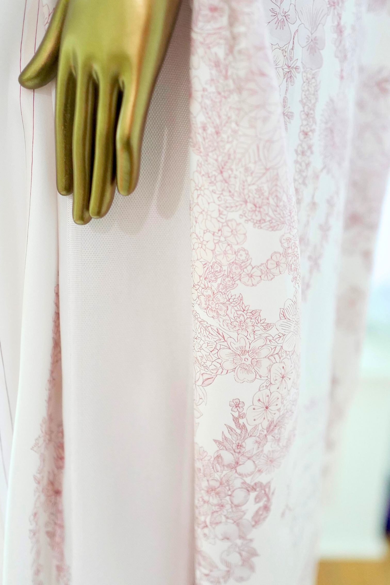 NEW Hermès "Brides de Gala en Fleurs" long-sleeve twillaine– Rose Pâle Pink- Size 34 $5K Retail