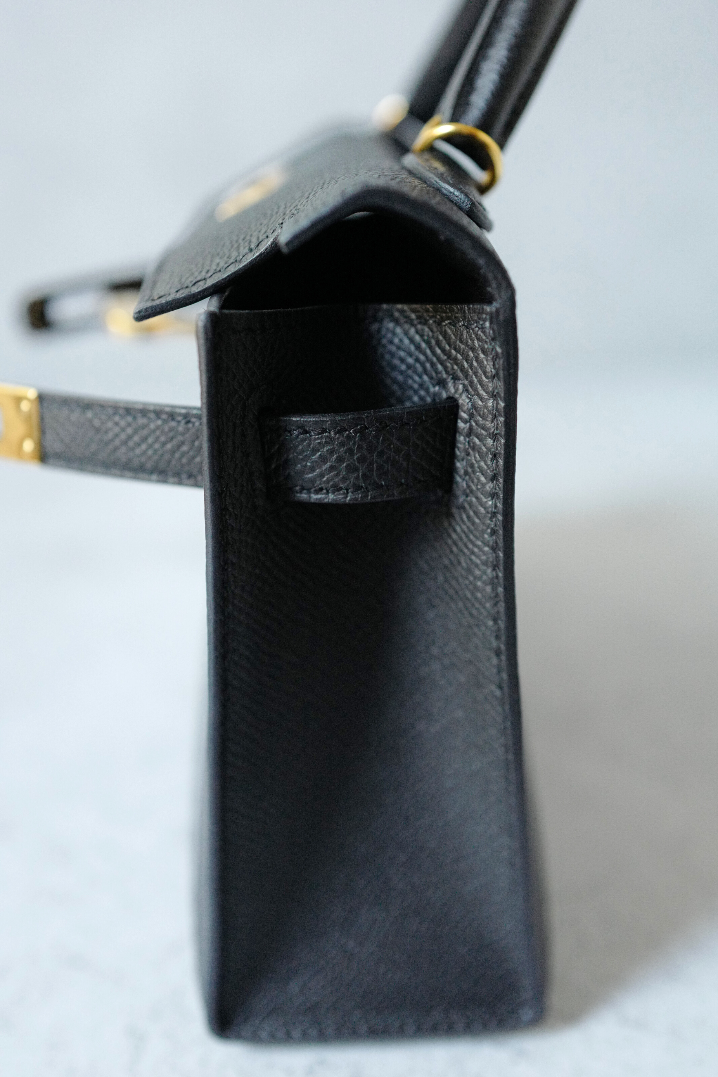 Hermès Mini Kelly 20 Black Epsom Leather with Gold Hardware Stamp W