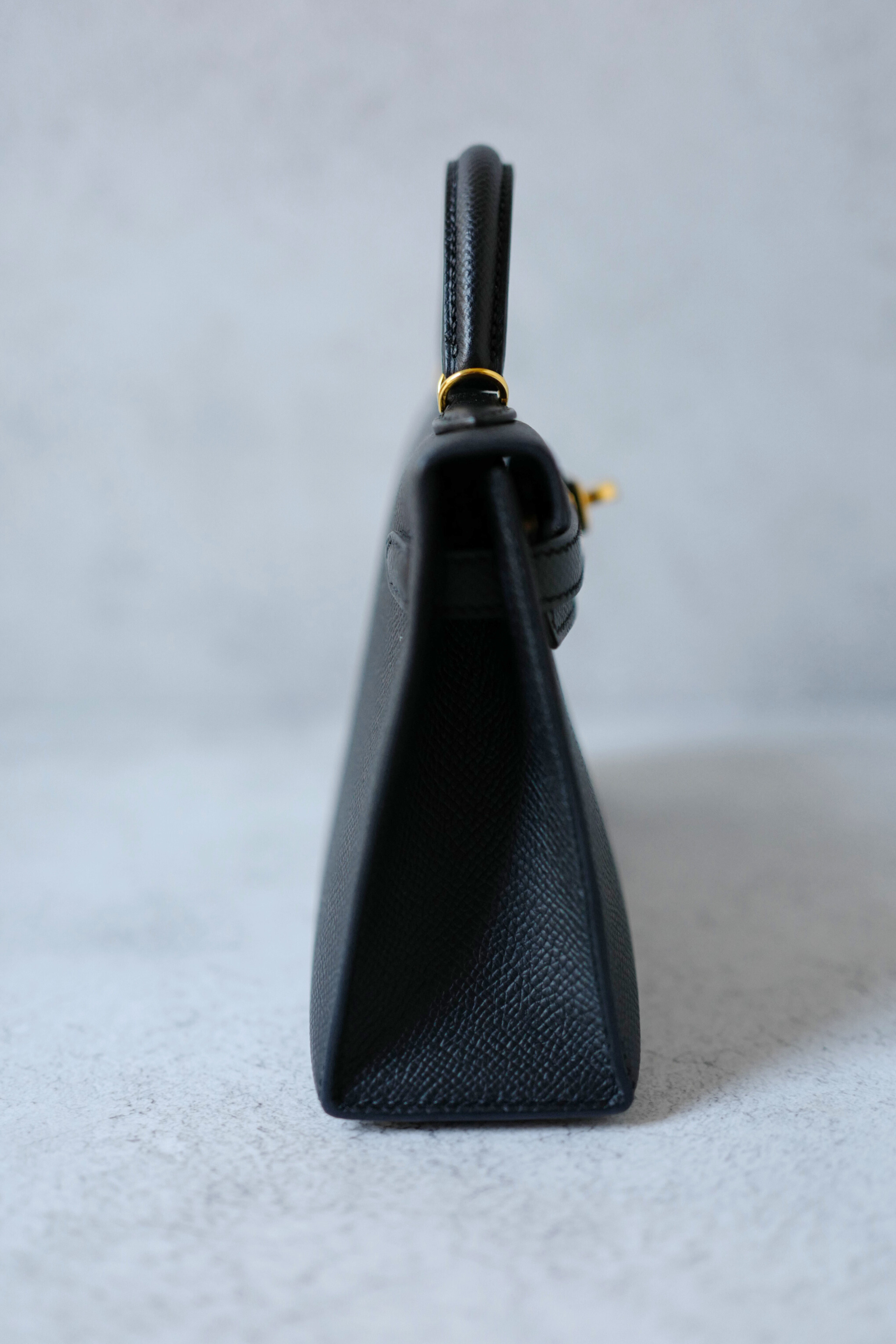 Hermès Mini Kelly 20 Black Epsom Leather with Gold Hardware Stamp W