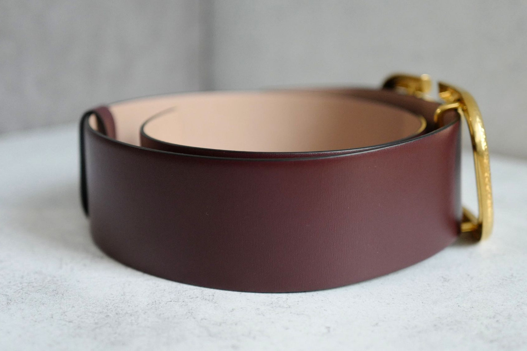 Valentino Vlogo Hammered Buckle Reversible Wide Signature Belt Burgundy/Blush