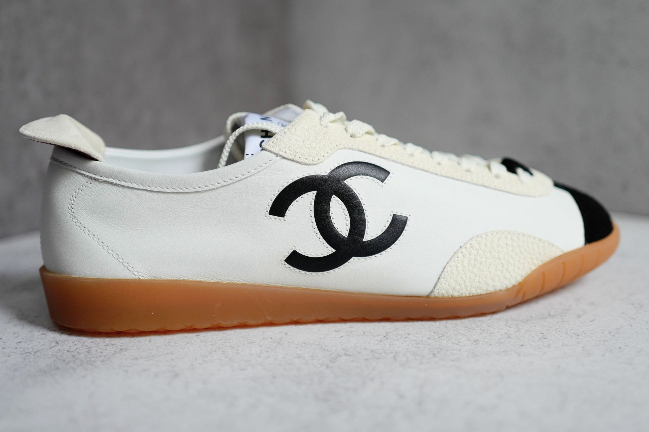 NEW Chanel 26P Sneakers White Black Calfskin Embossed Suede Size 38.5