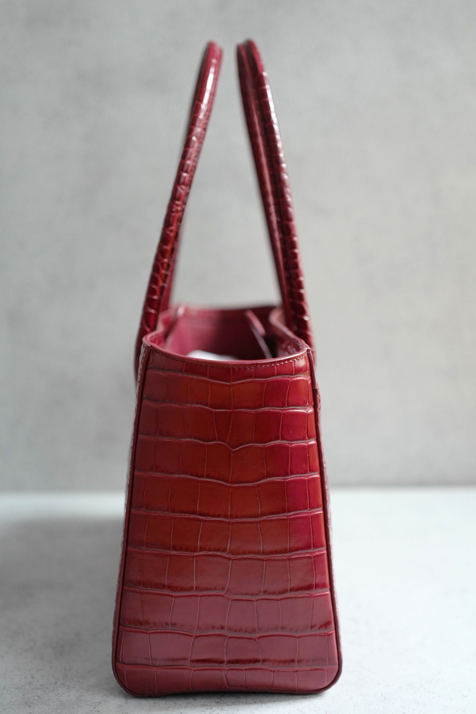 Chanel 26S Matthieu Blazy's Small Tote Red Crocodile Embossed Calfskin GHW
