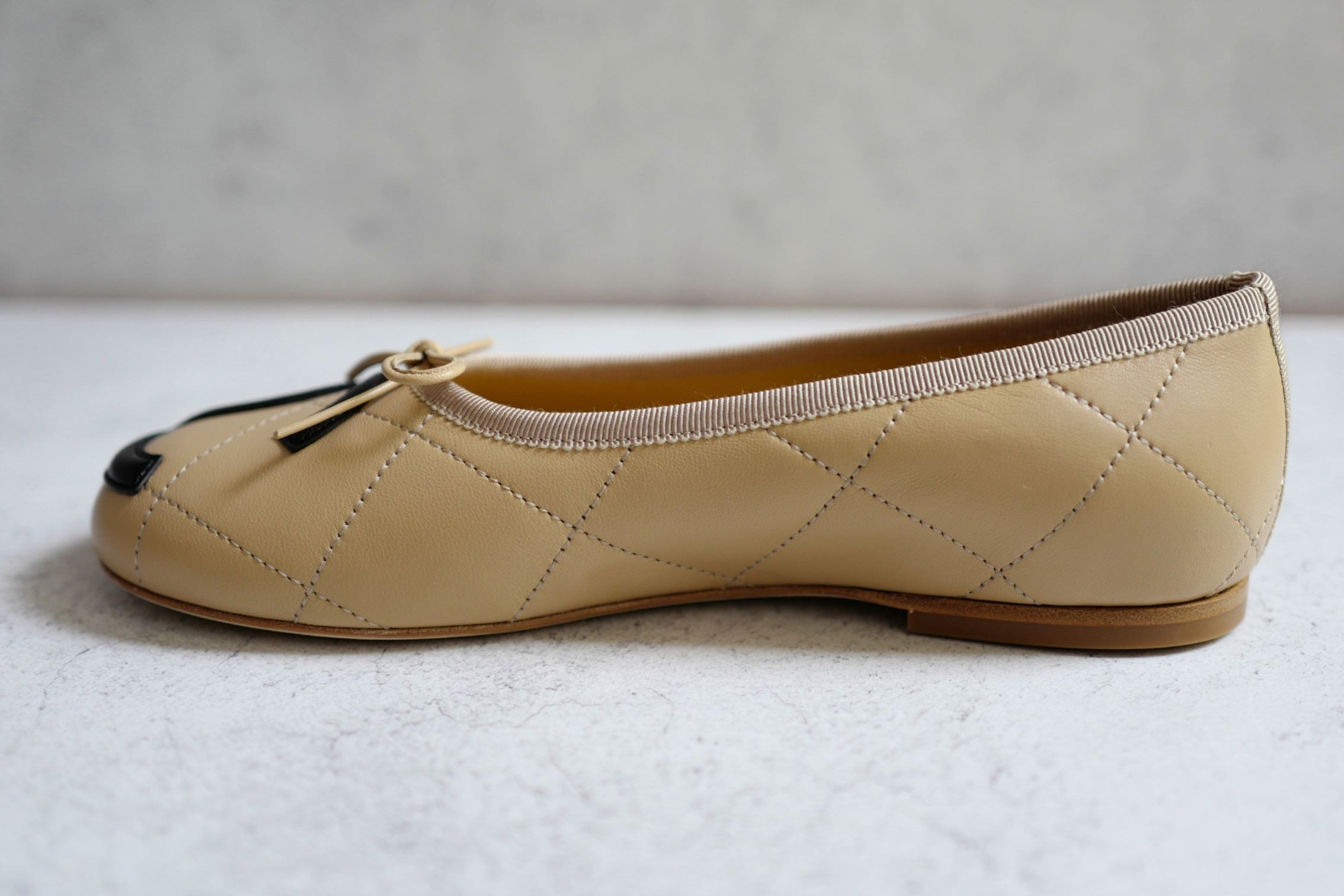 Chanel 26M Coco Beach Ballet Flats Beige Lambskin Size 37