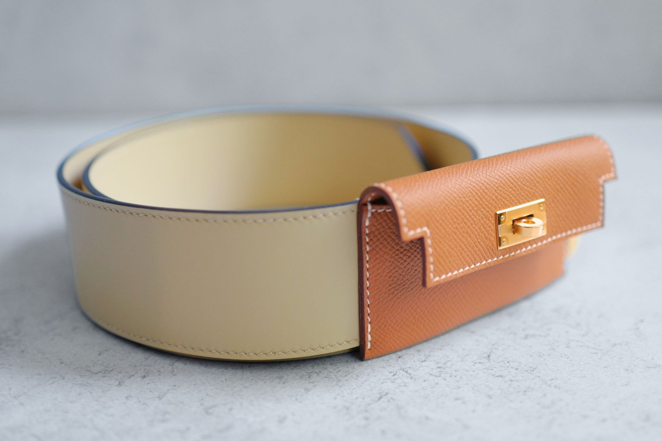 Hermès Kelly Pocket Bag Strap Naturel/Sable/Gold Swift Epsom Calfskin 105 mm